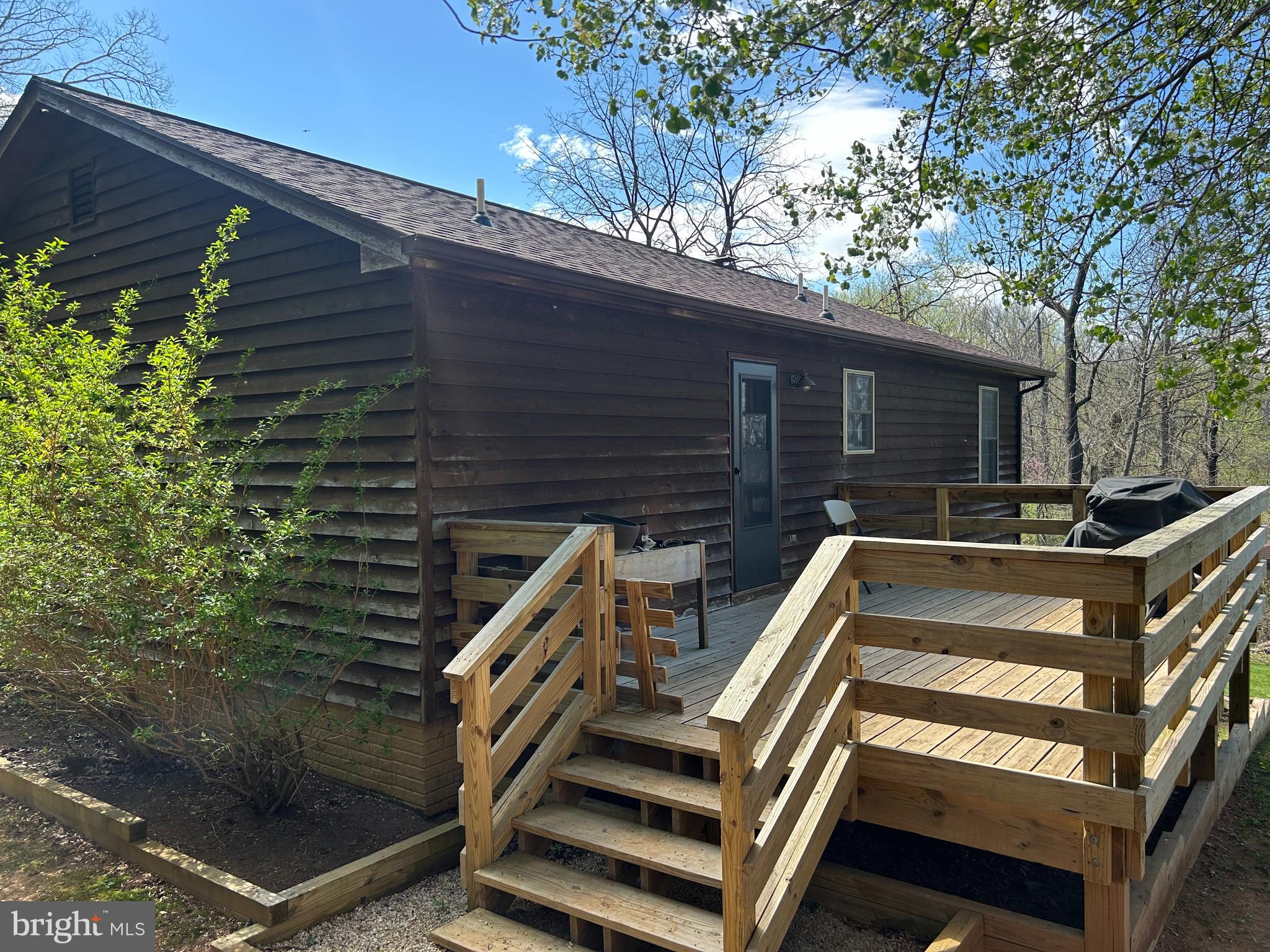 BLUE MOUNTAIN - Residential