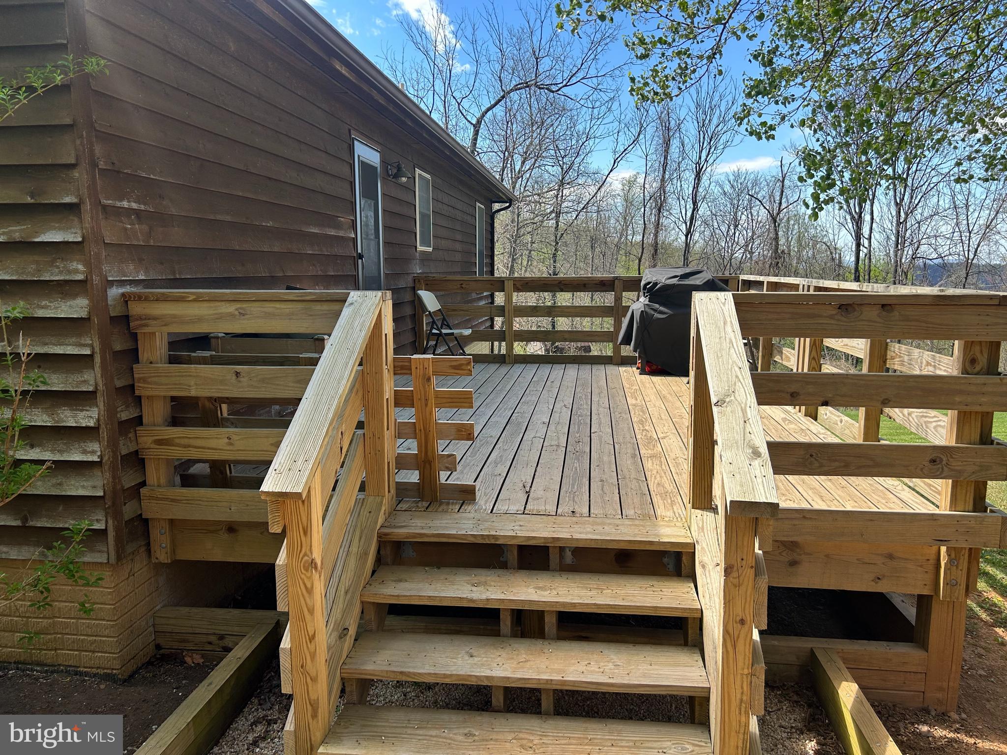 BLUE MOUNTAIN - Residential