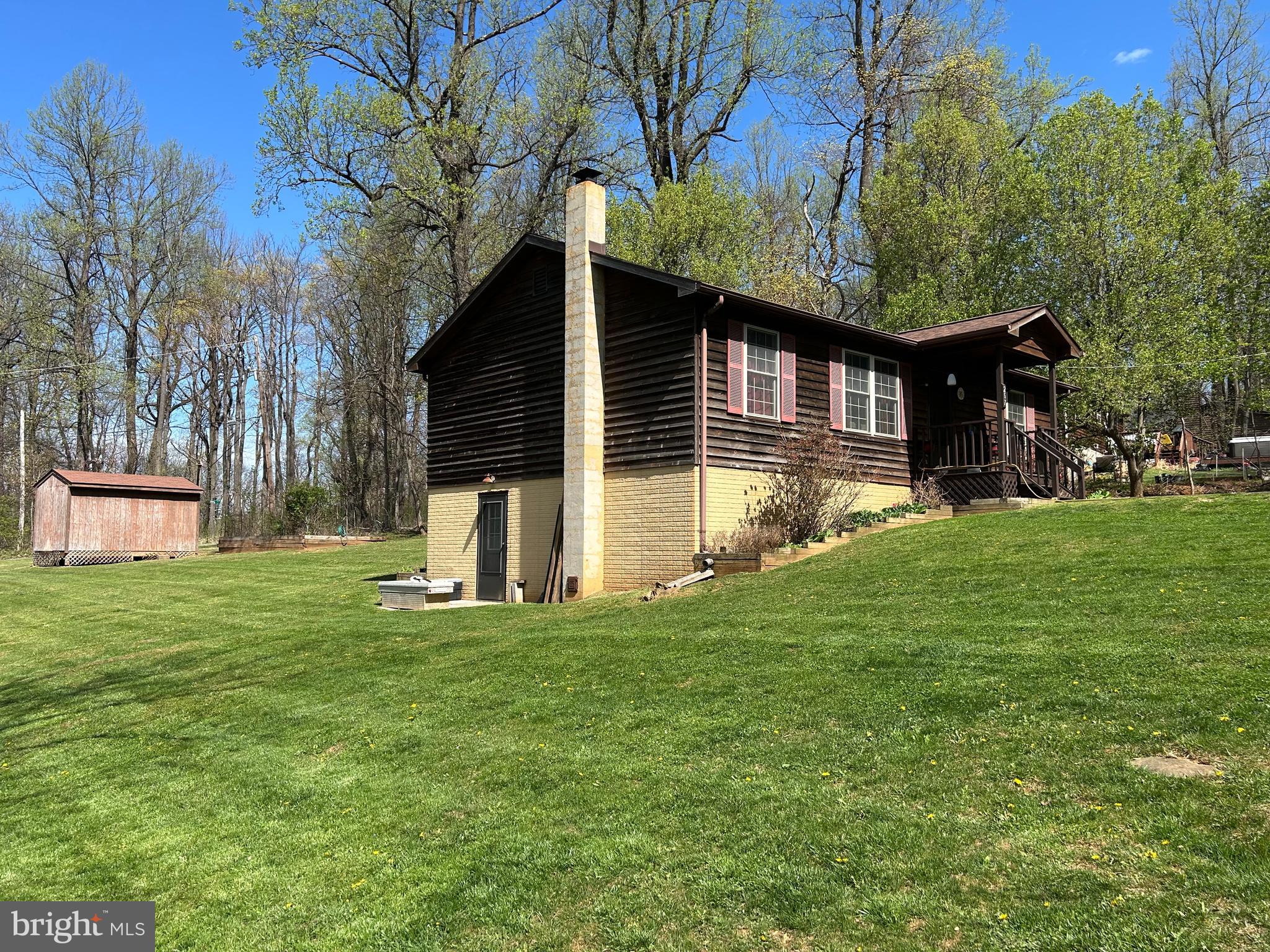 BLUE MOUNTAIN - Residential