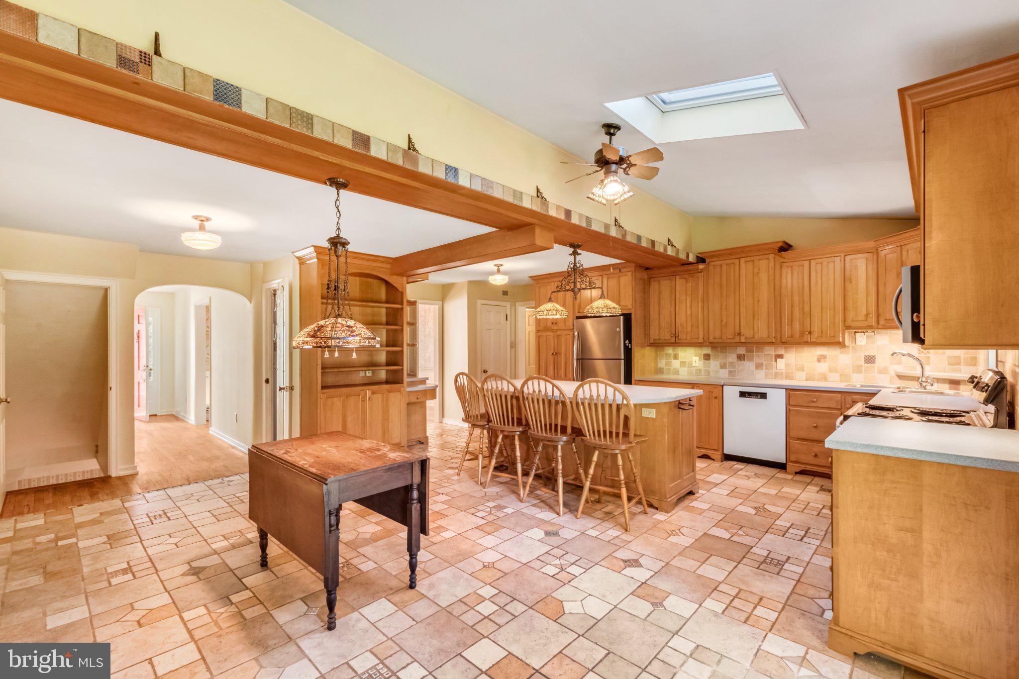 17 W ROSEVILLE ROAD