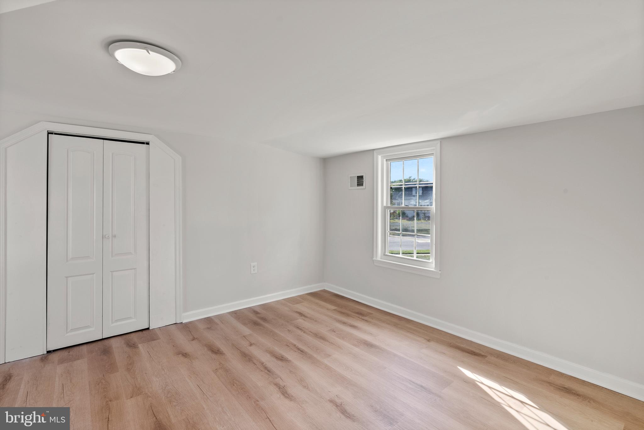 DUNDALK - Residential Lease