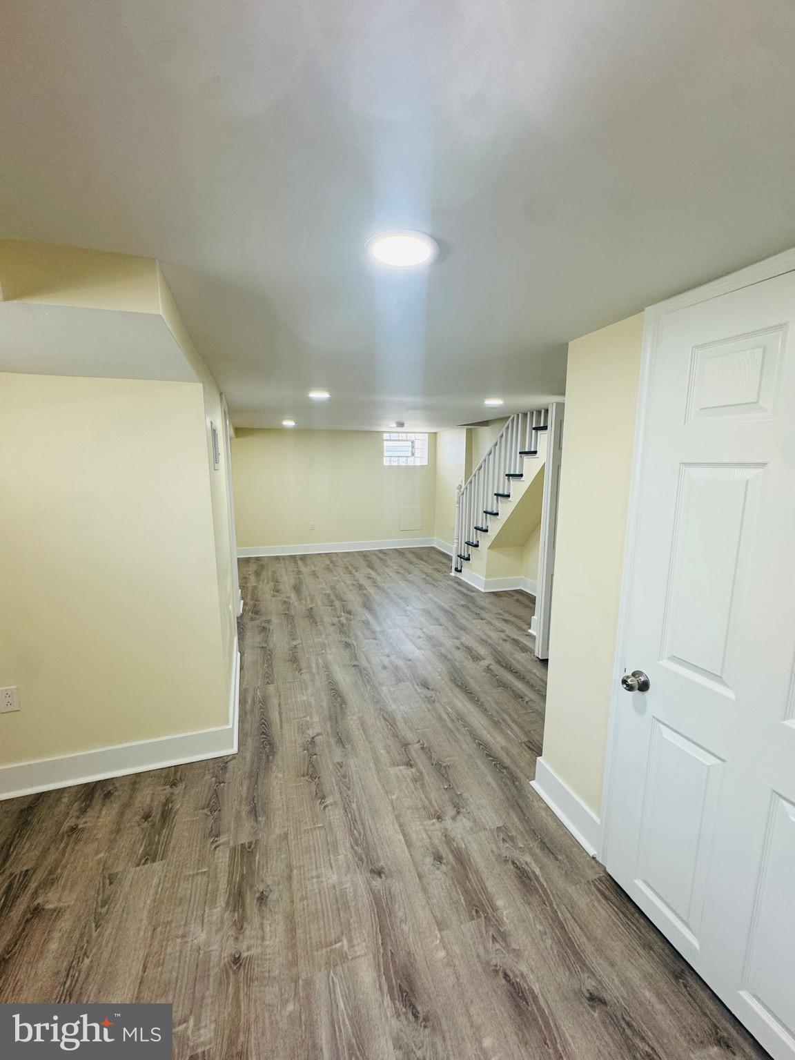 LAWNCREST - Residential