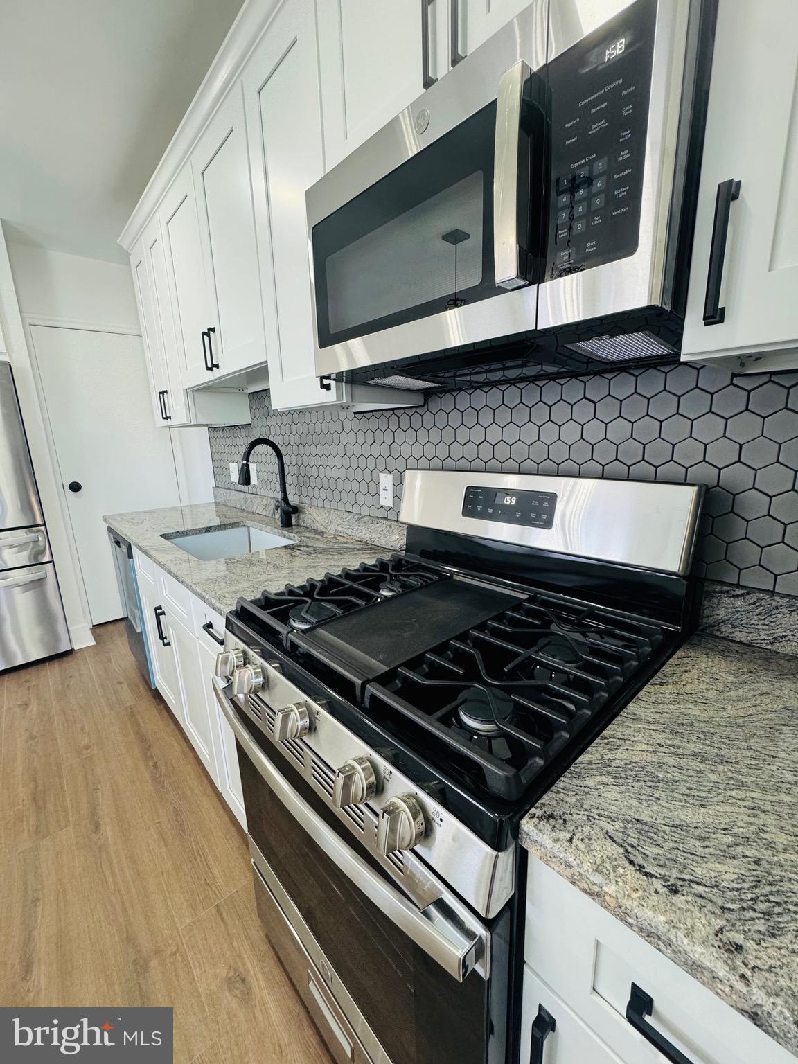 LAWNCREST - Residential