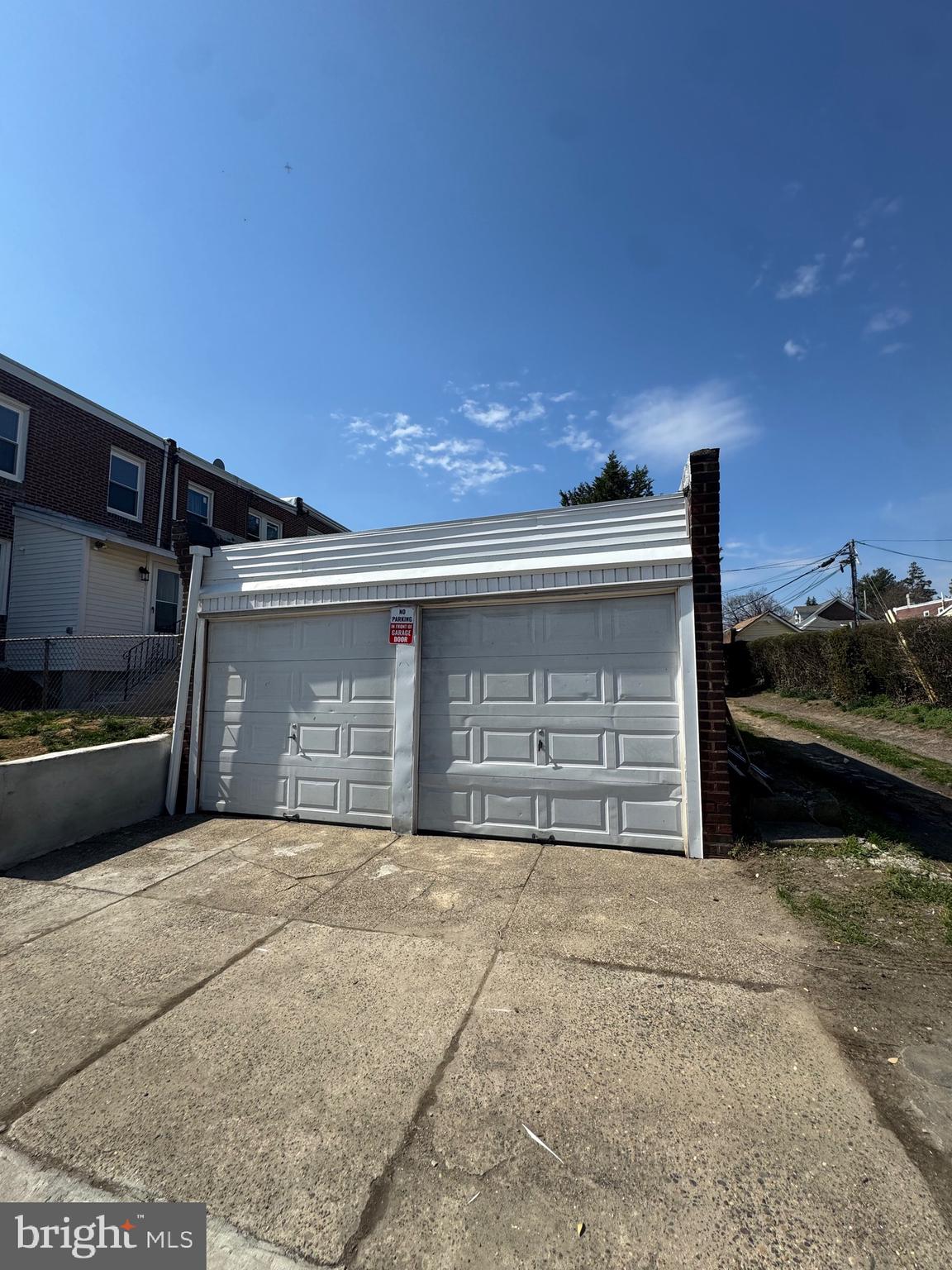 LAWNCREST - Residential