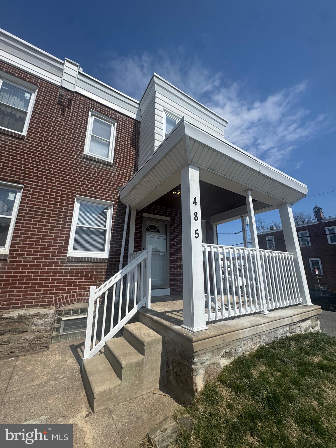 LAWNCREST - Residential