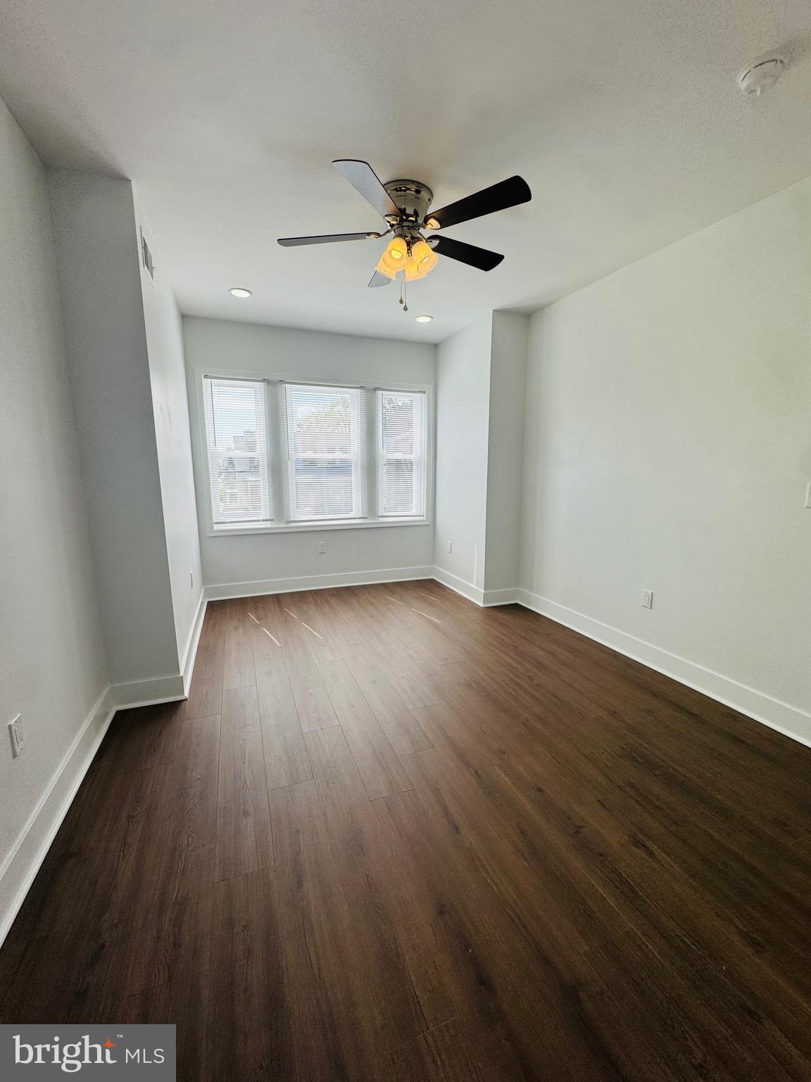 LAWNCREST - Residential