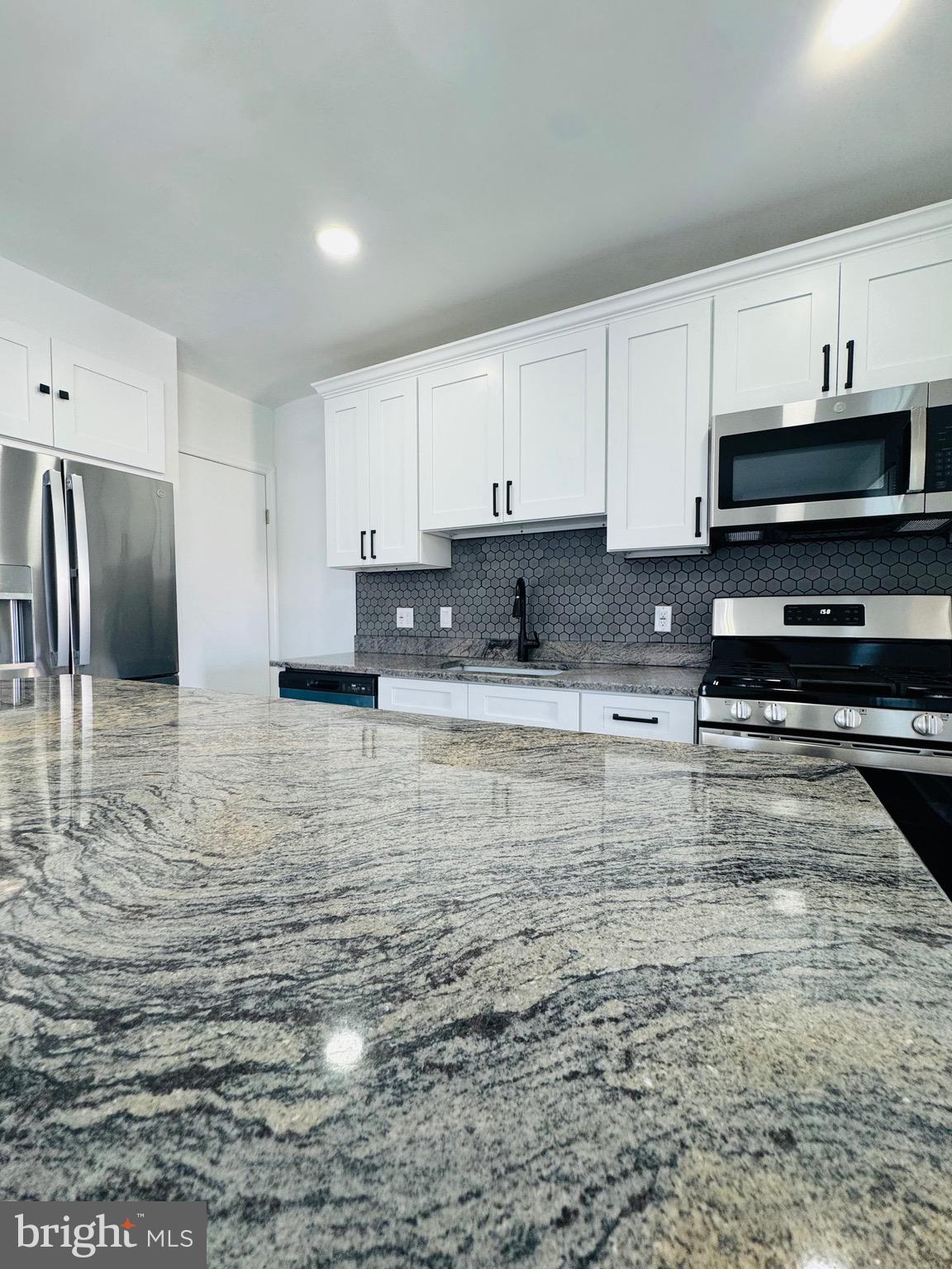 LAWNCREST - Residential