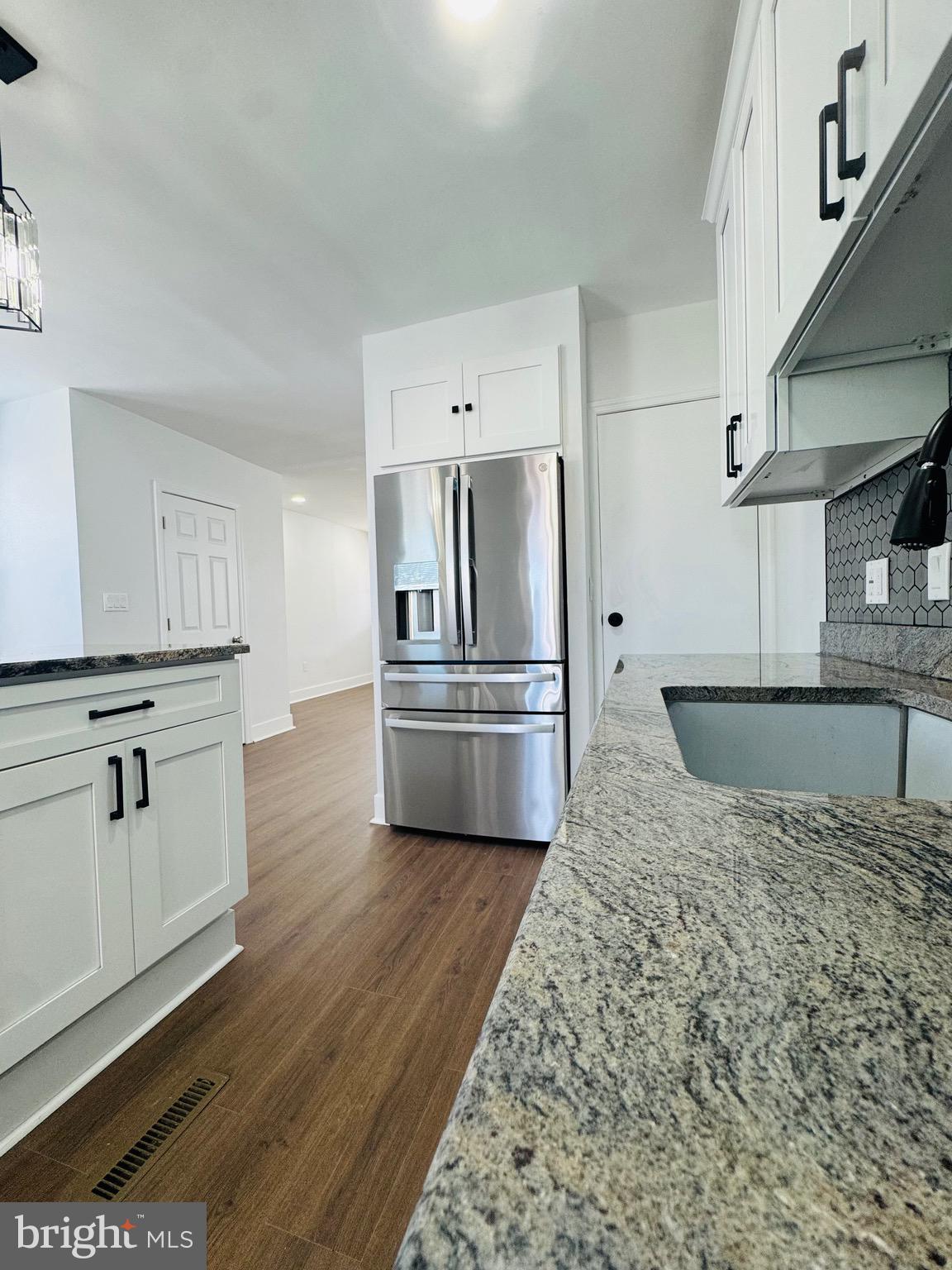 LAWNCREST - Residential