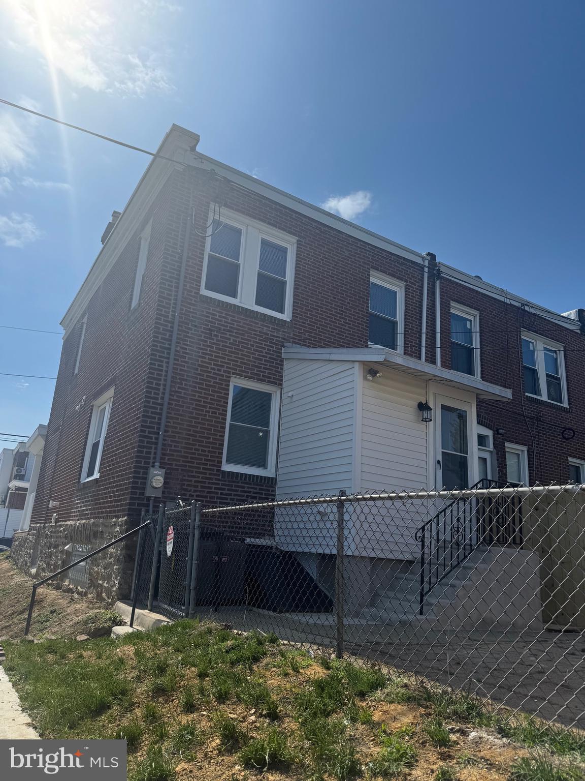 LAWNCREST - Residential