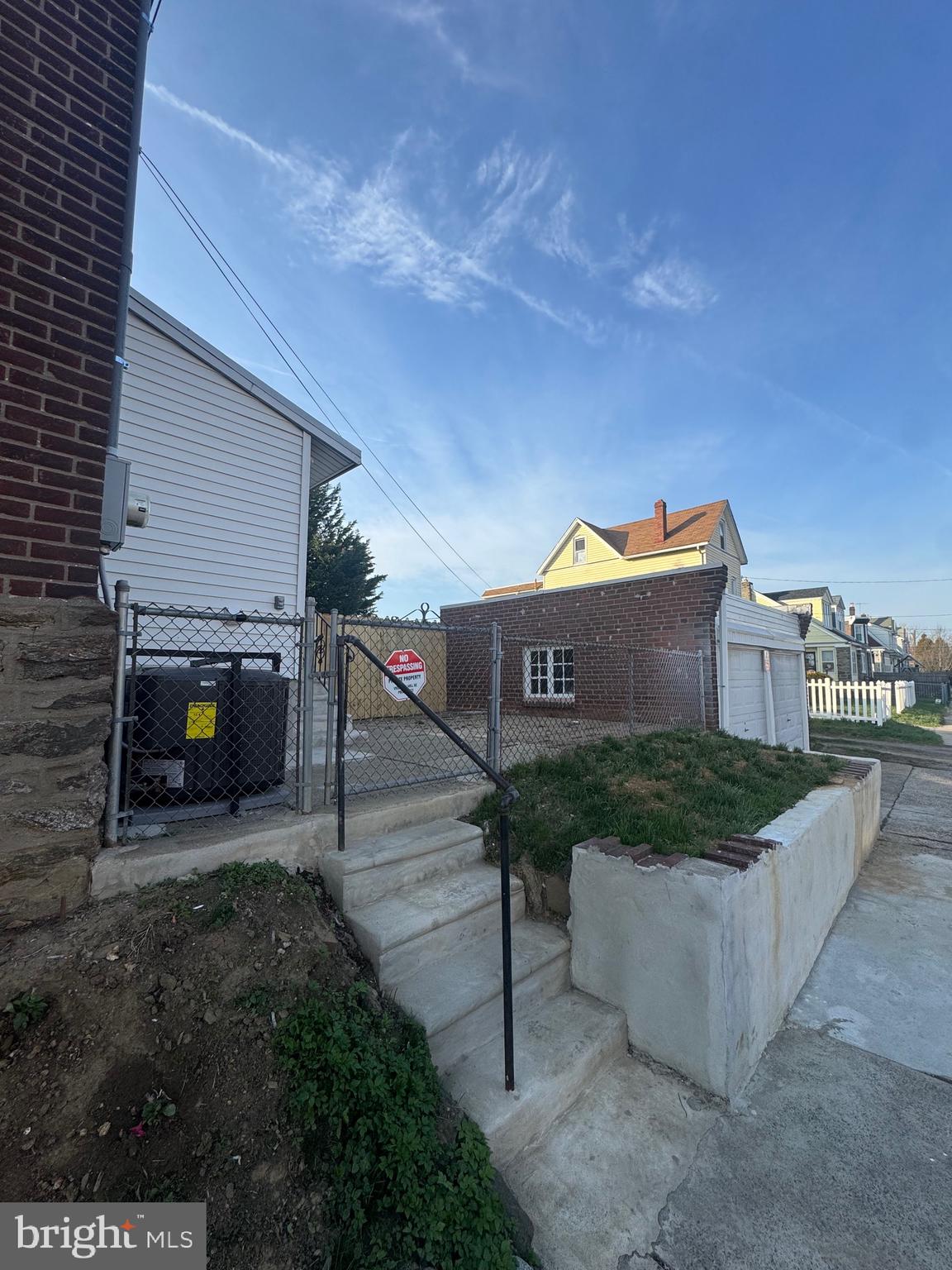 LAWNCREST - Residential