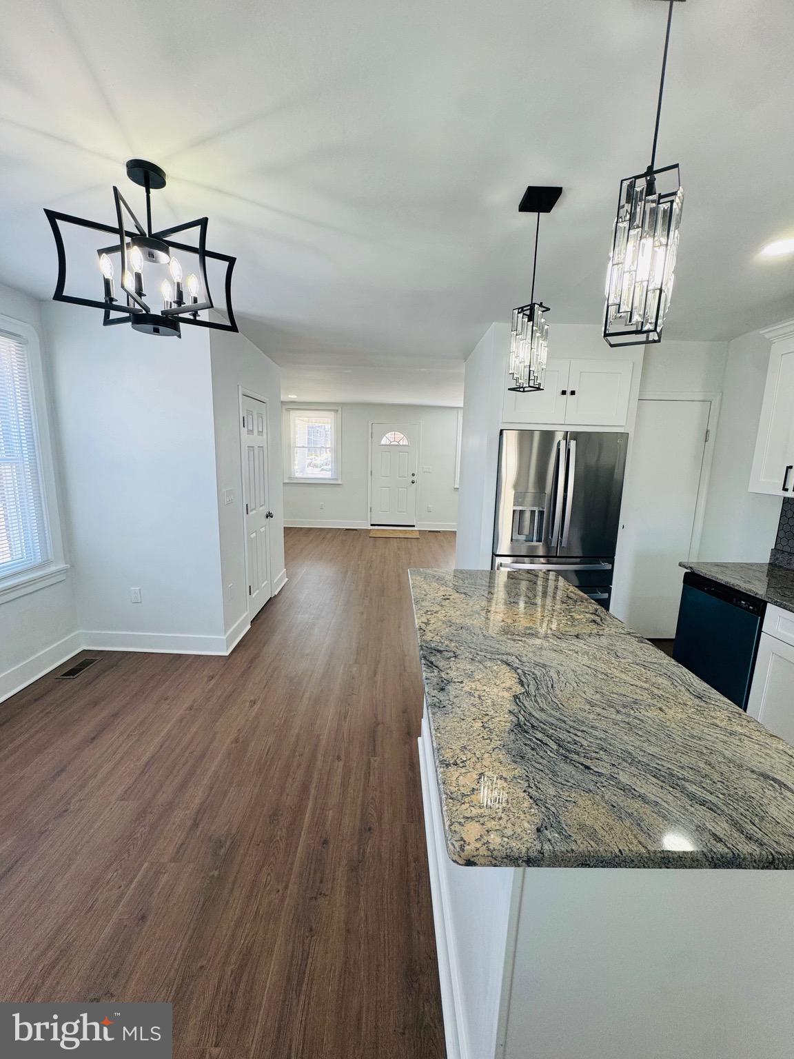 LAWNCREST - Residential