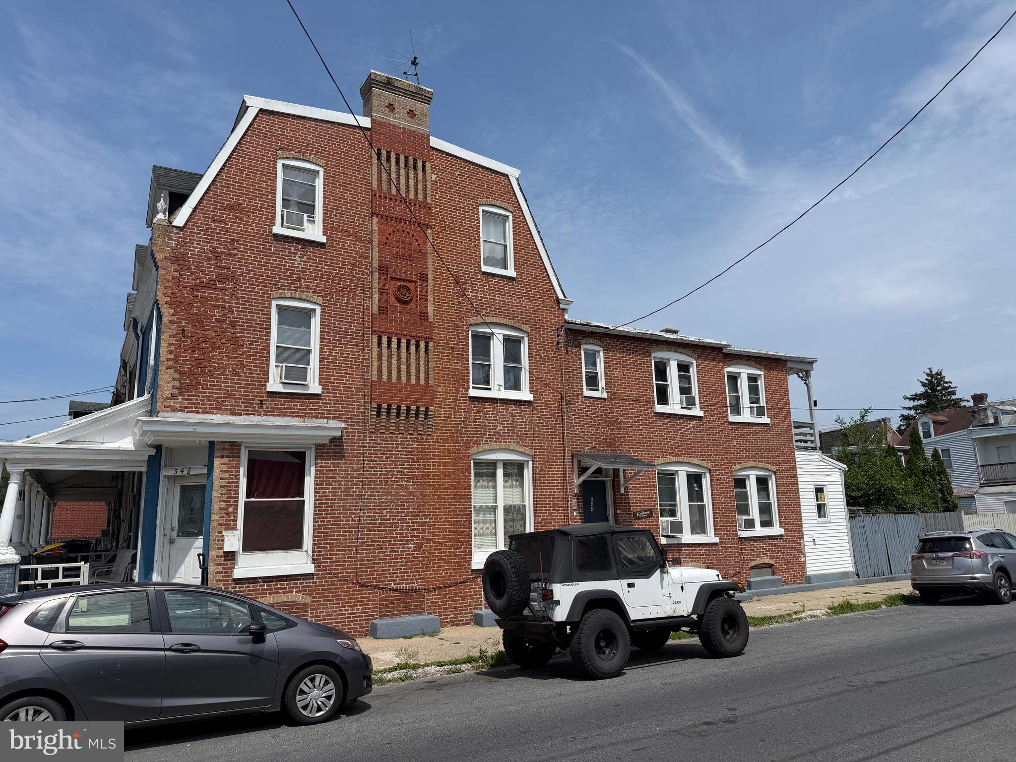 546 POPLAR STREET