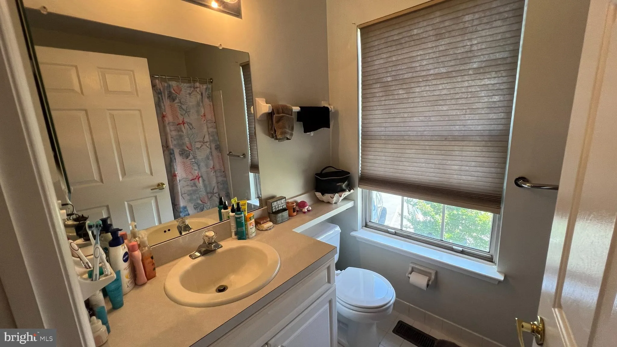 Blackwood, New Jersey 08012, United States, 2 Bedrooms Bedrooms, ,3 BathroomsBathrooms,Residential,Pending,130759