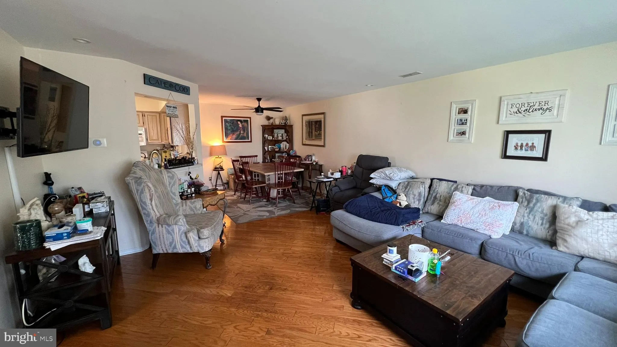 Blackwood, New Jersey 08012, United States, 2 Bedrooms Bedrooms, ,3 BathroomsBathrooms,Residential,Pending,130759