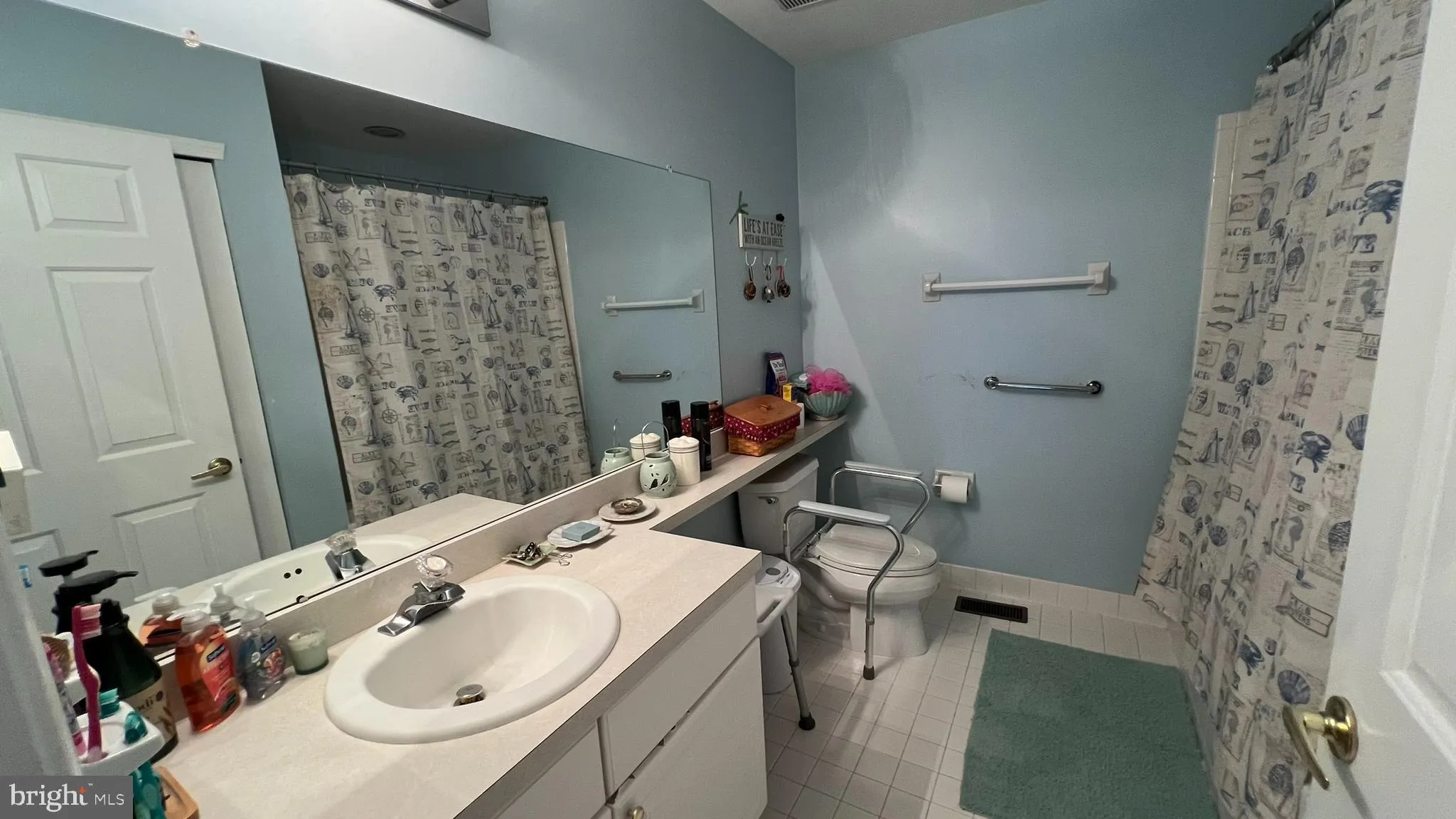 Blackwood, New Jersey 08012, United States, 2 Bedrooms Bedrooms, ,3 BathroomsBathrooms,Residential,Pending,130759