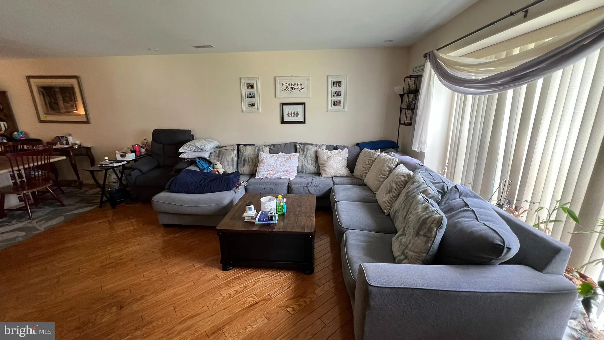 Blackwood, New Jersey 08012, United States, 2 Bedrooms Bedrooms, ,3 BathroomsBathrooms,Residential,Pending,130759