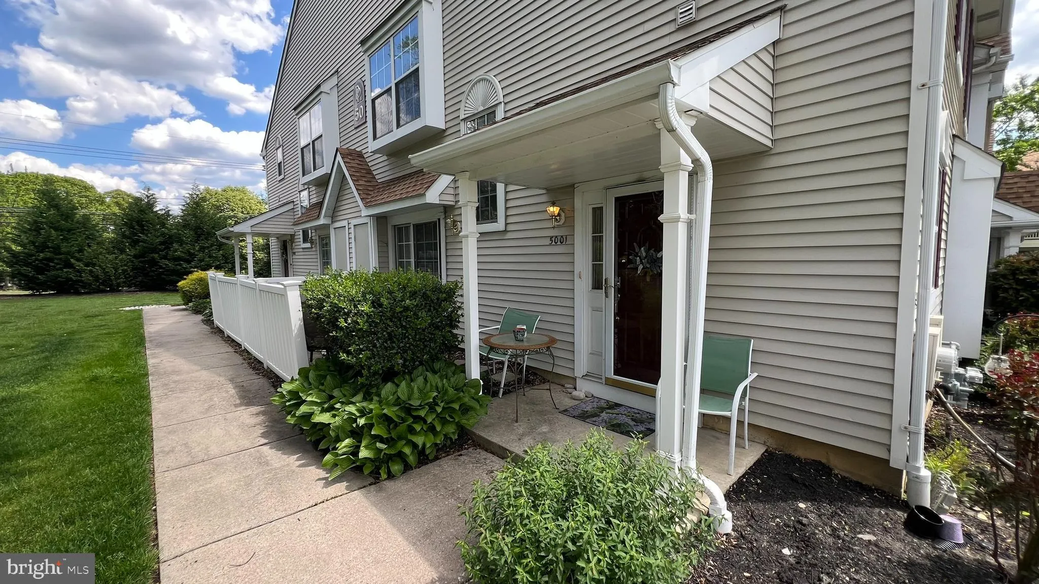 Blackwood, New Jersey 08012, United States, 2 Bedrooms Bedrooms, ,3 BathroomsBathrooms,Residential,Pending,130759