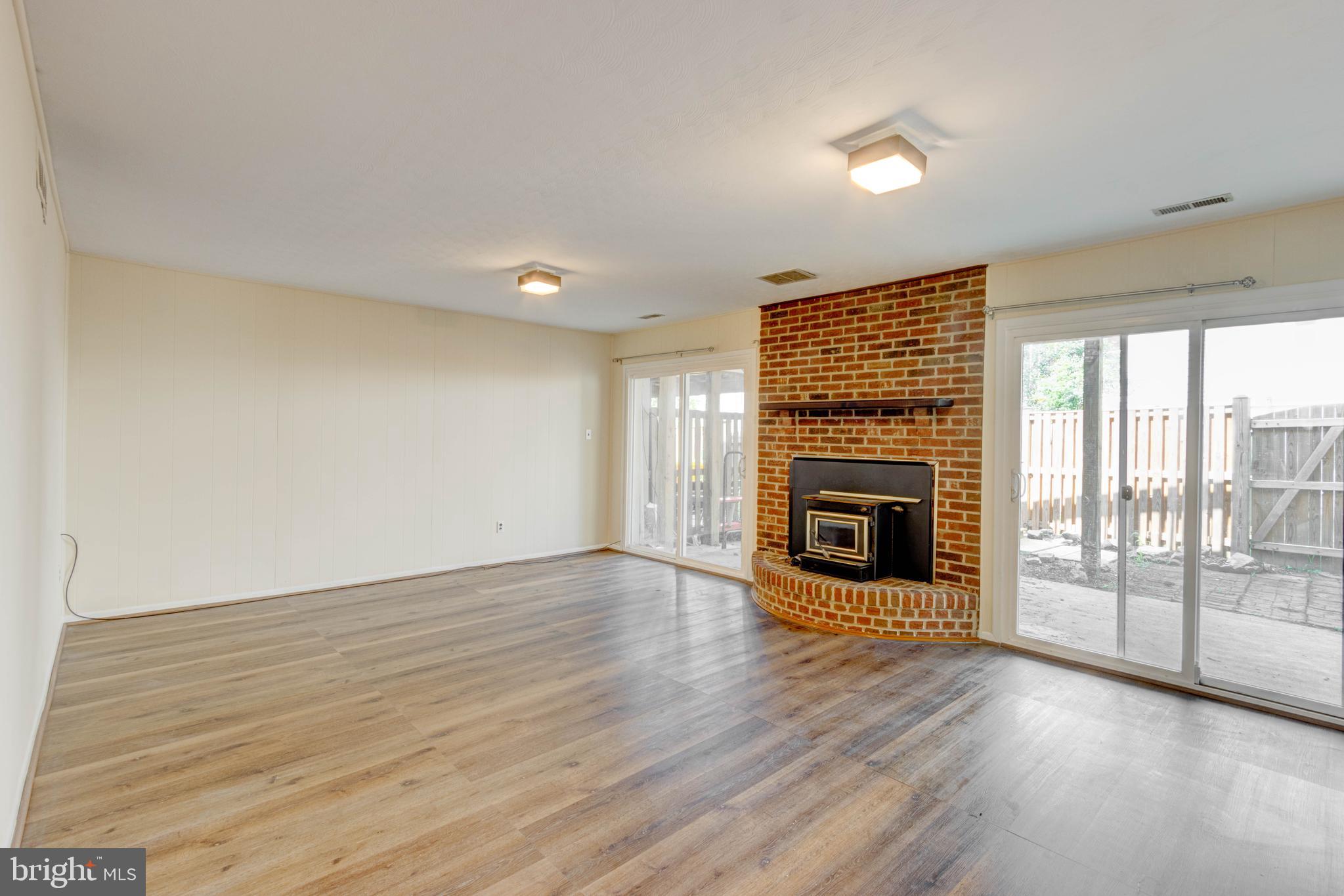 CROFTON VILLAGE - Residential