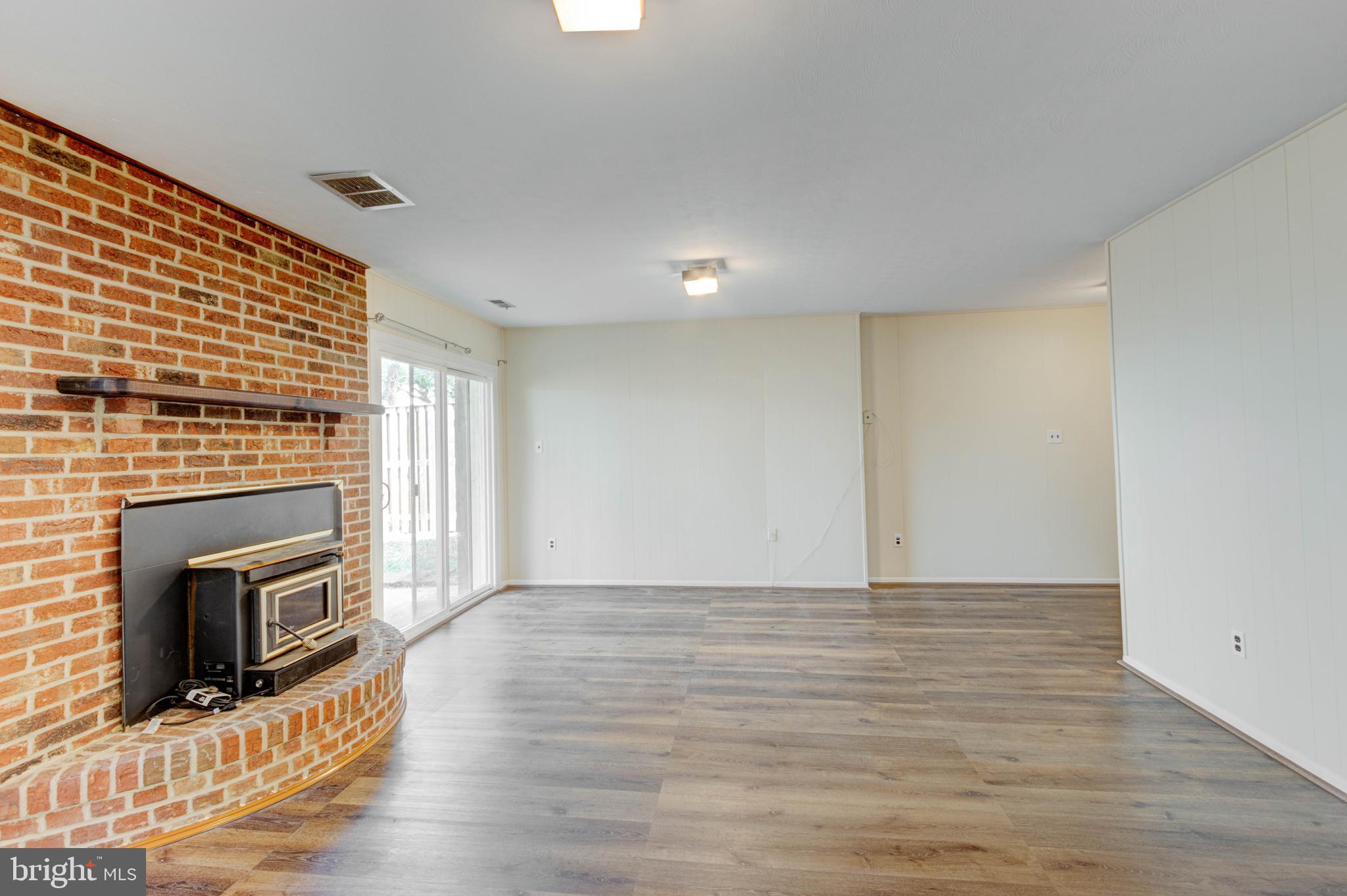 CROFTON VILLAGE - Residential