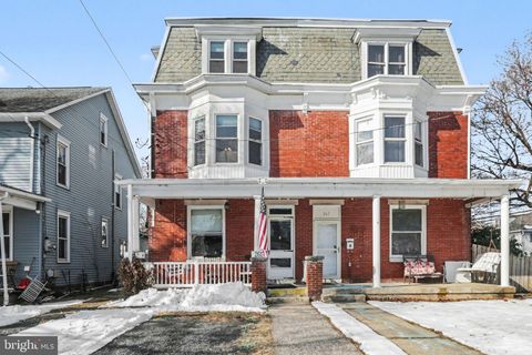 Townhouse For Sale - 265 Wyoming Avenue<br/> ENOLA, PA 17025