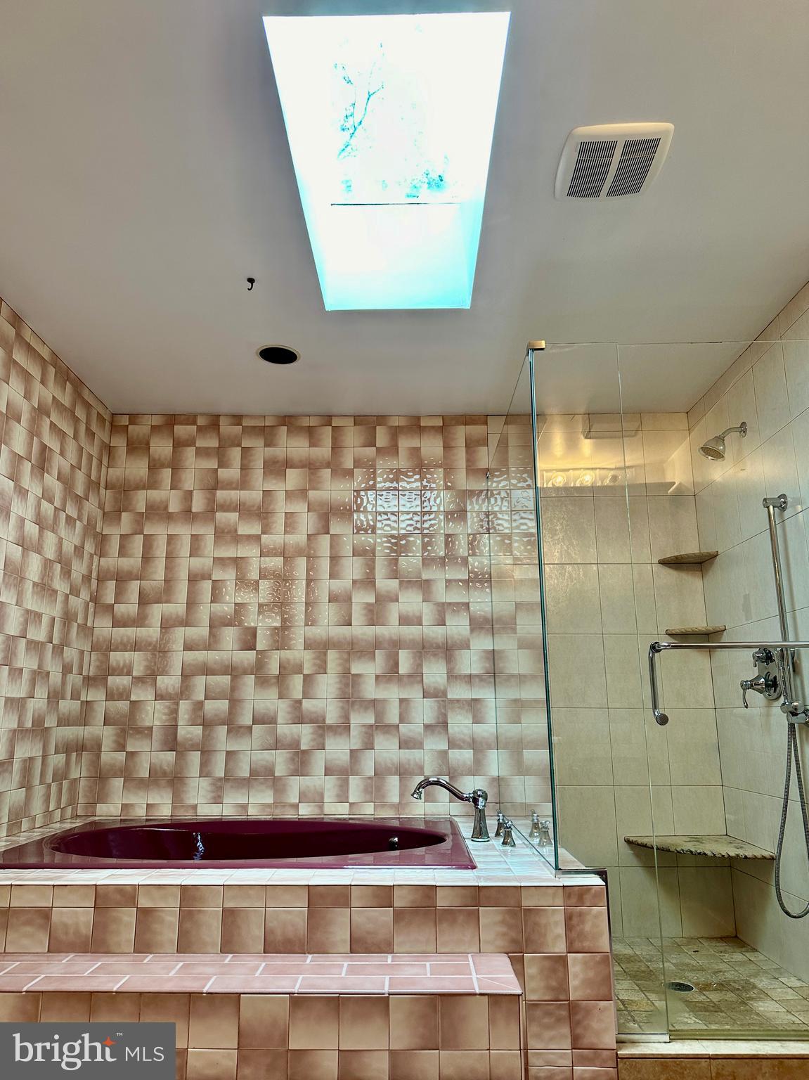 CLEARVIEW HEIGHTS - Residential Lease