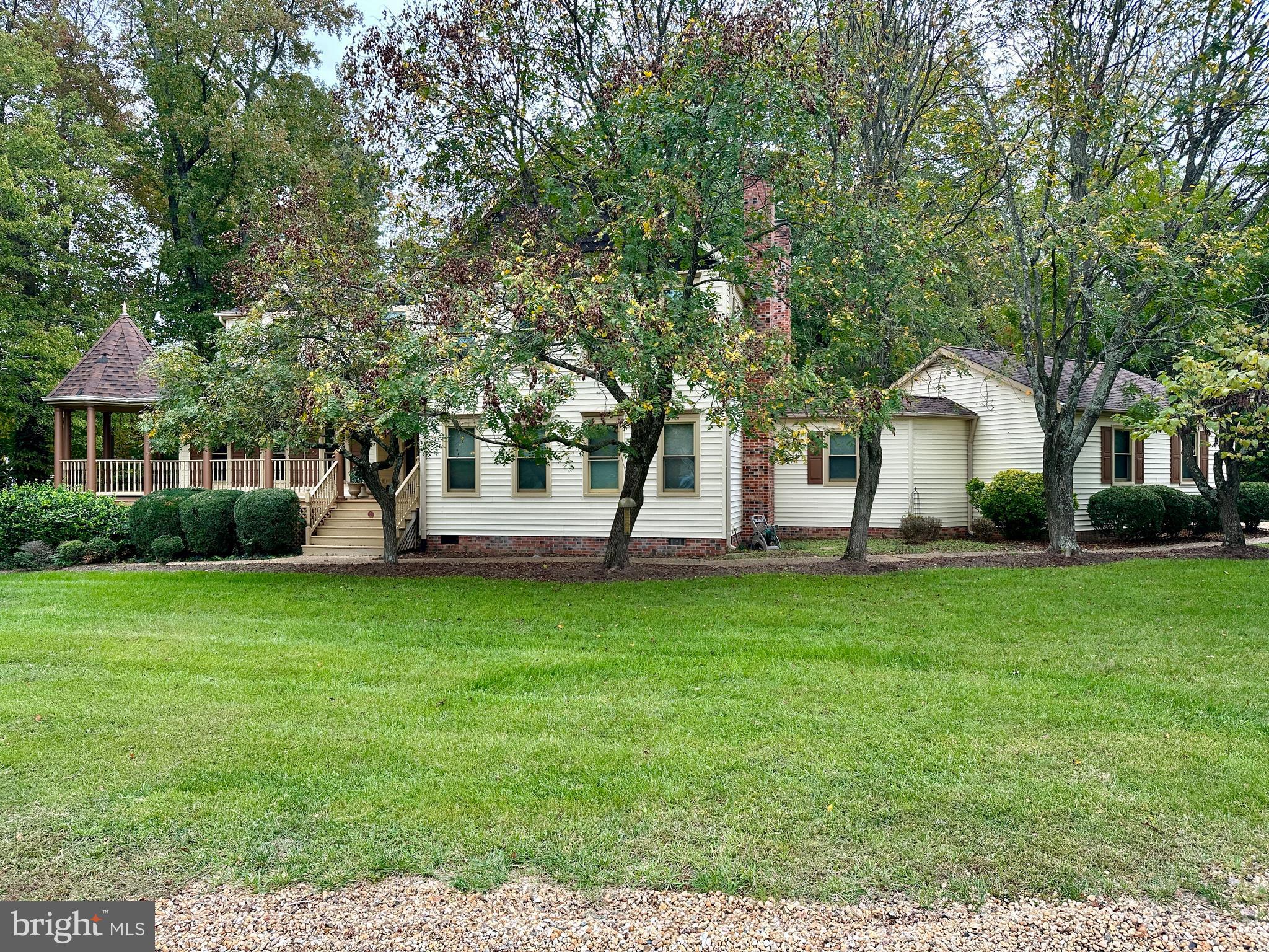 CLEARVIEW HEIGHTS - Residential Lease