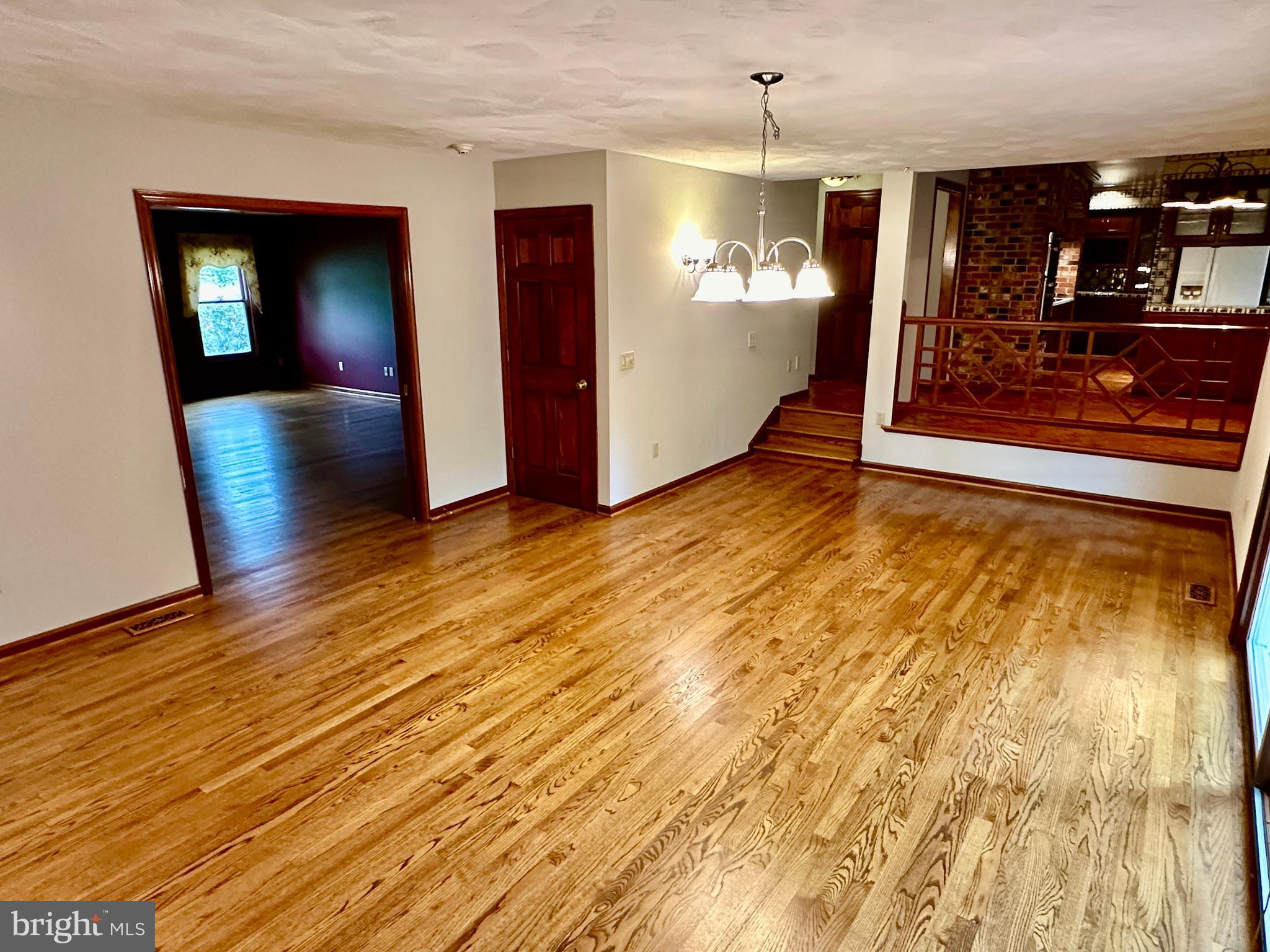 CLEARVIEW HEIGHTS - Residential Lease