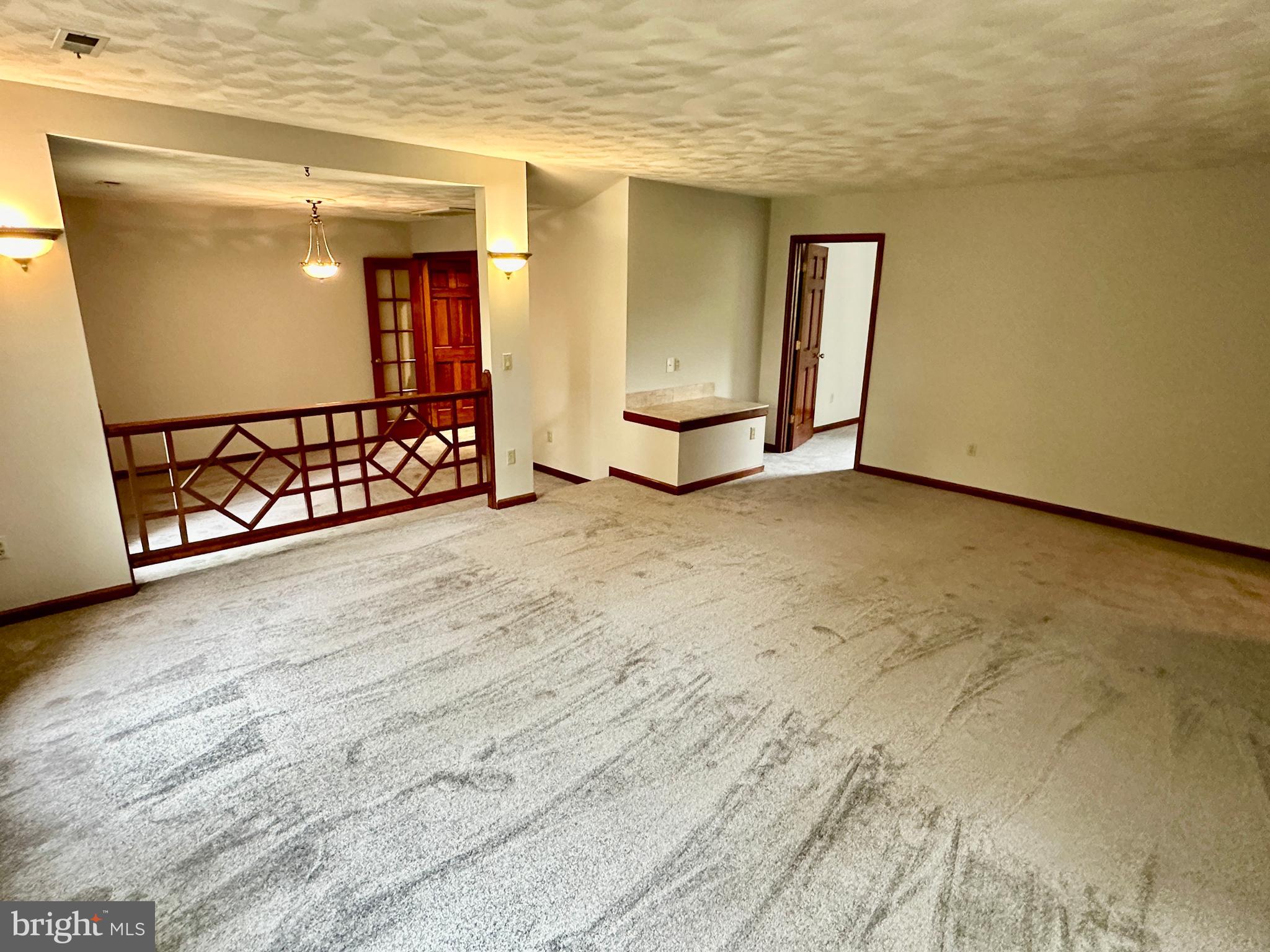 CLEARVIEW HEIGHTS - Residential Lease