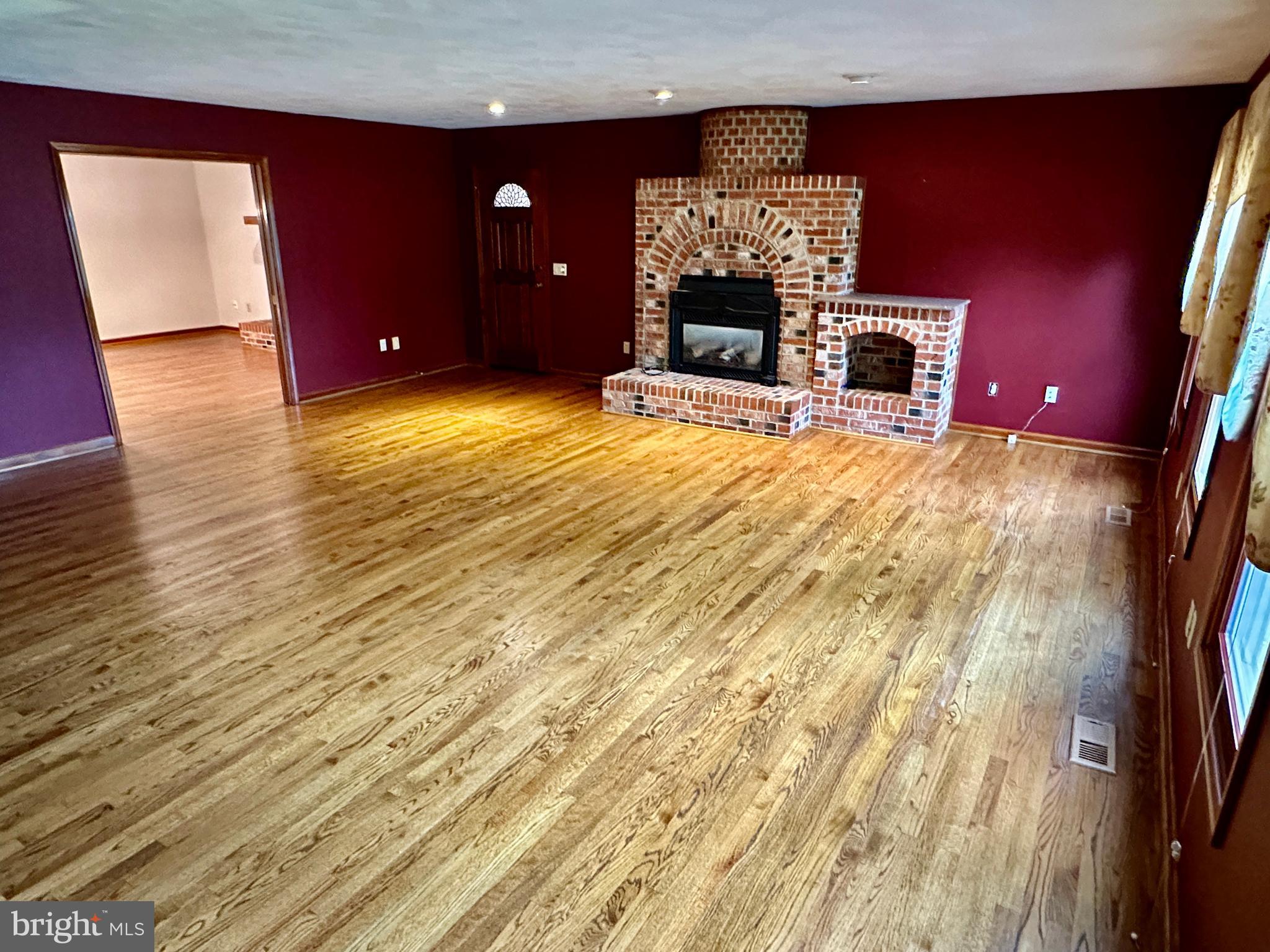 CLEARVIEW HEIGHTS - Residential Lease