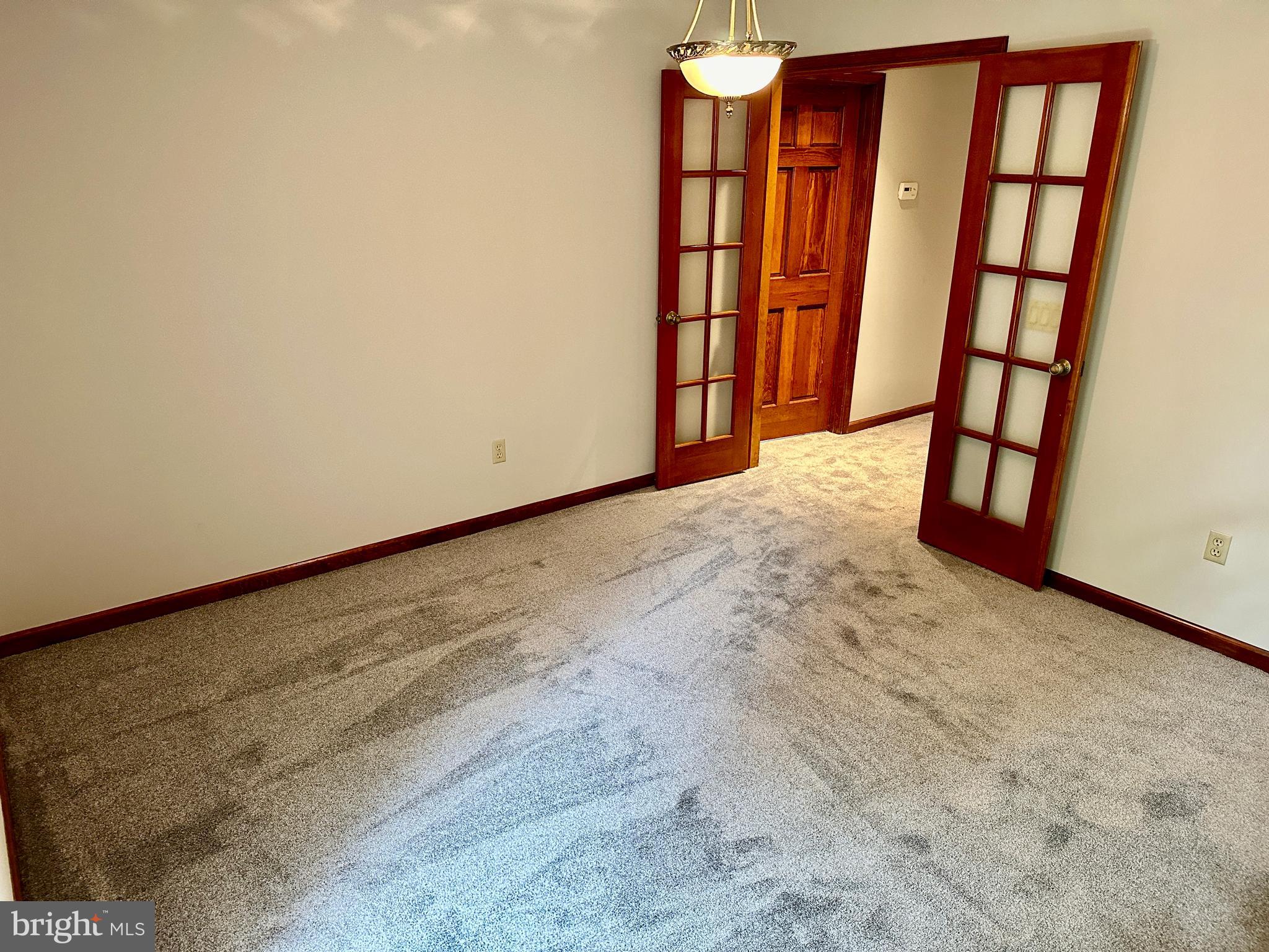 CLEARVIEW HEIGHTS - Residential Lease