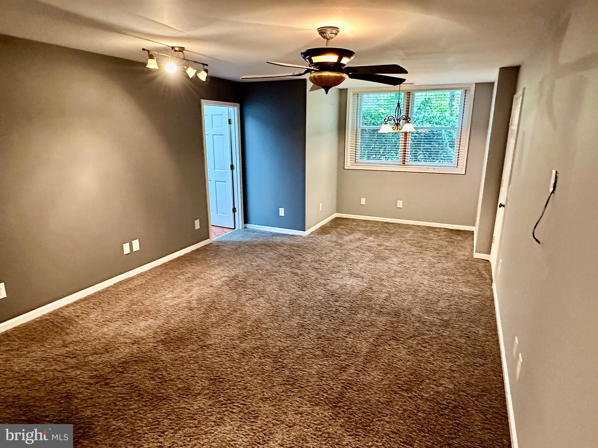 CLEARVIEW HEIGHTS - Residential Lease