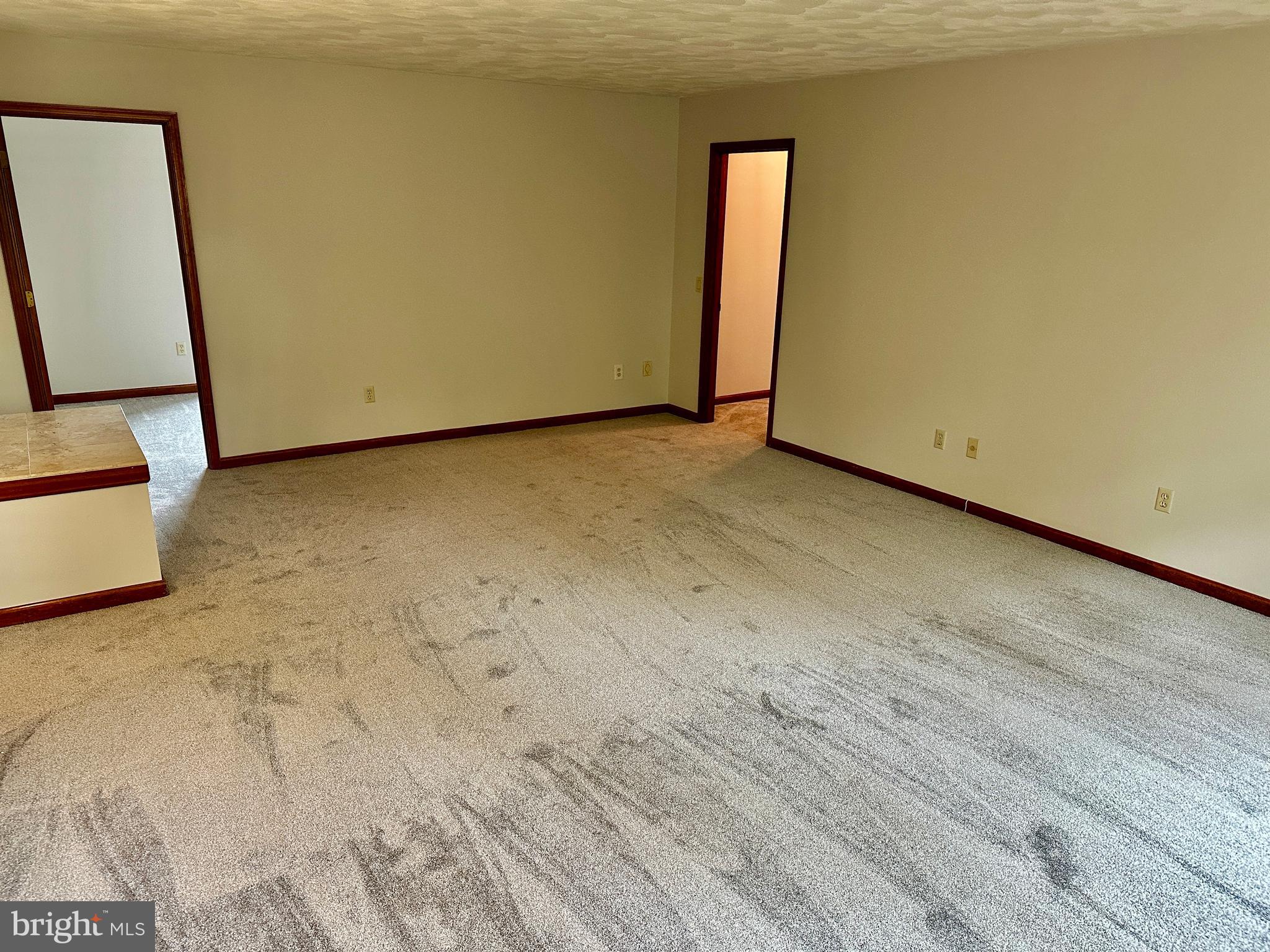 CLEARVIEW HEIGHTS - Residential Lease