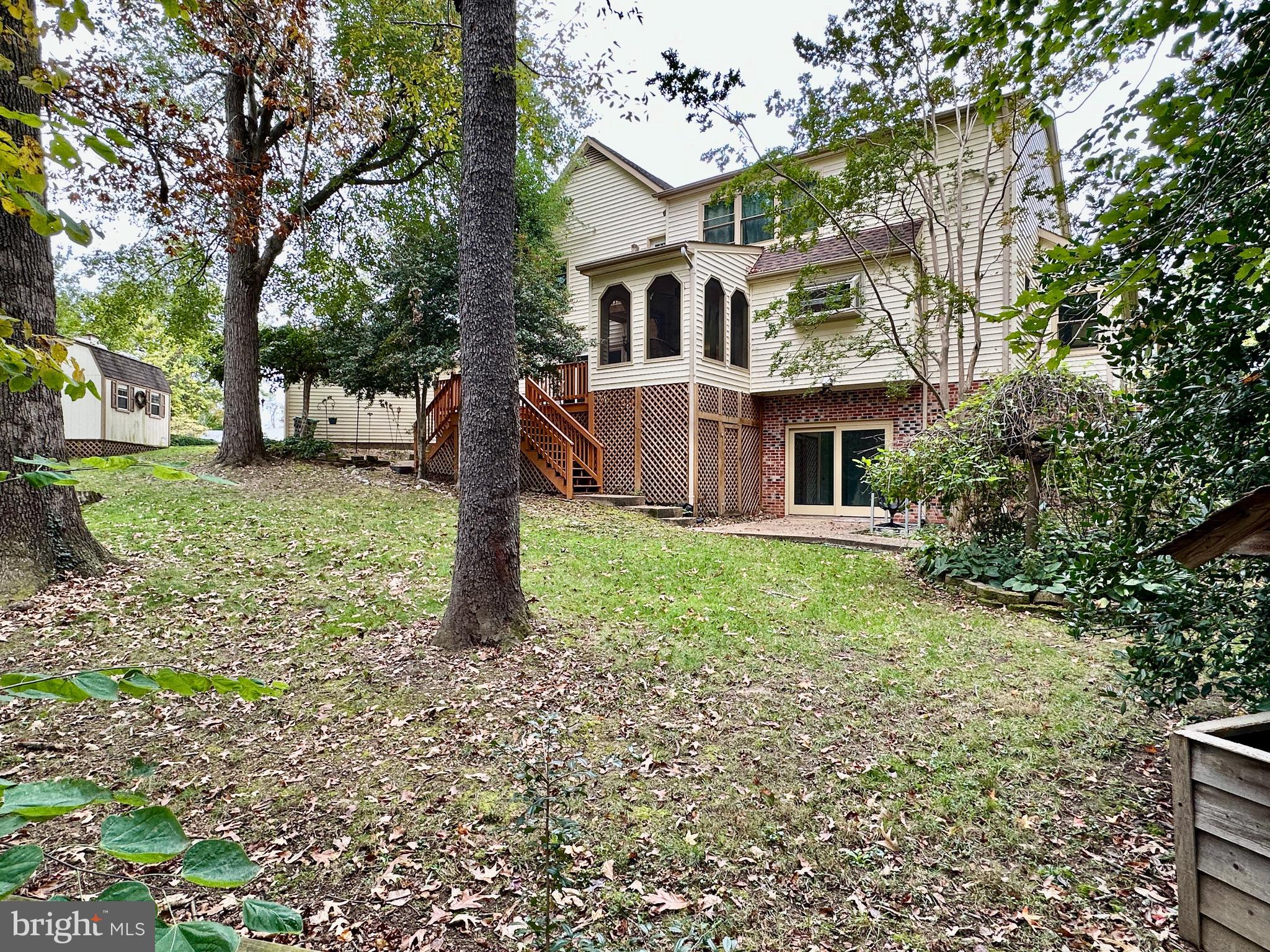 CLEARVIEW HEIGHTS - Residential Lease