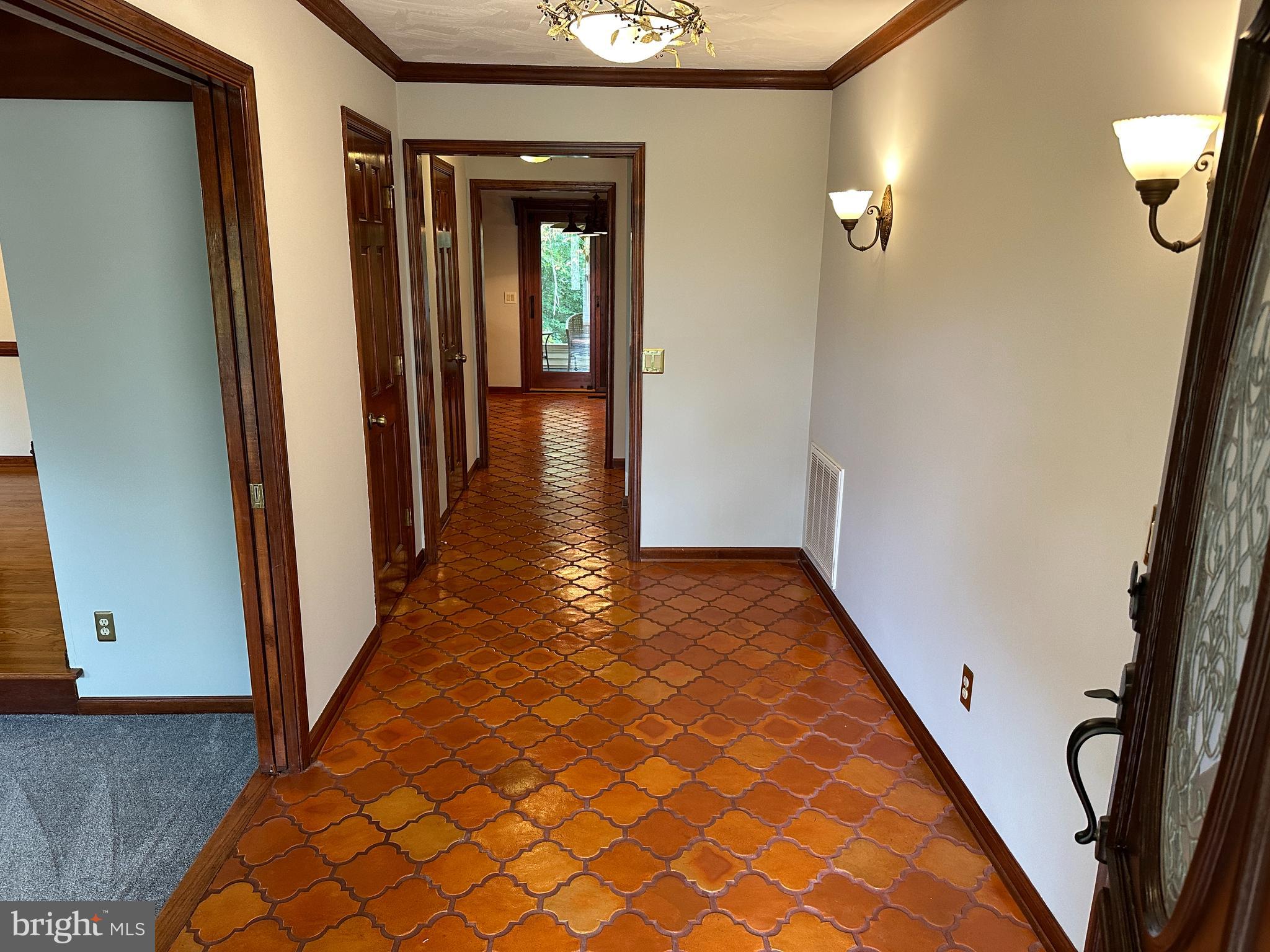 CLEARVIEW HEIGHTS - Residential Lease