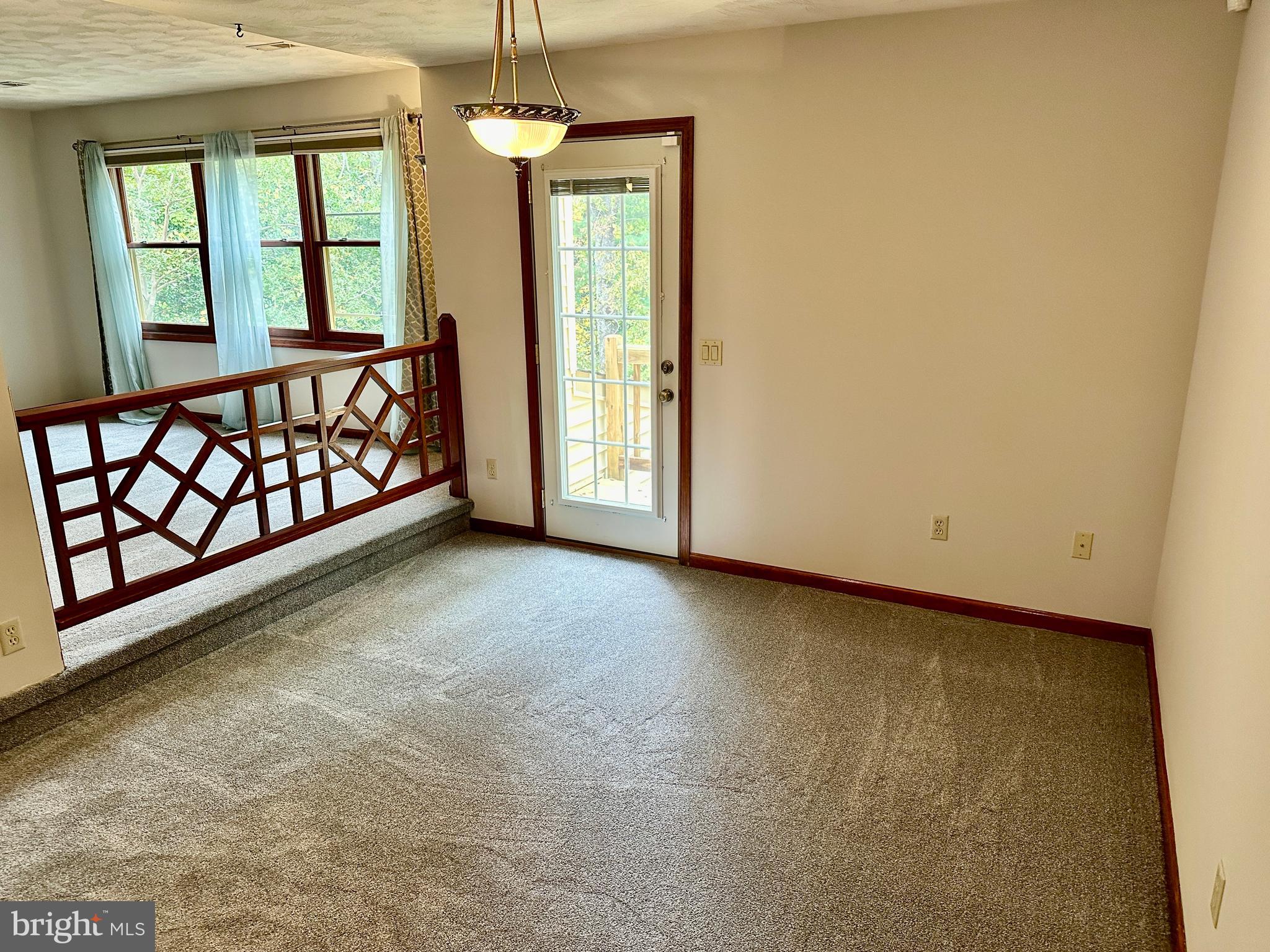 CLEARVIEW HEIGHTS - Residential Lease