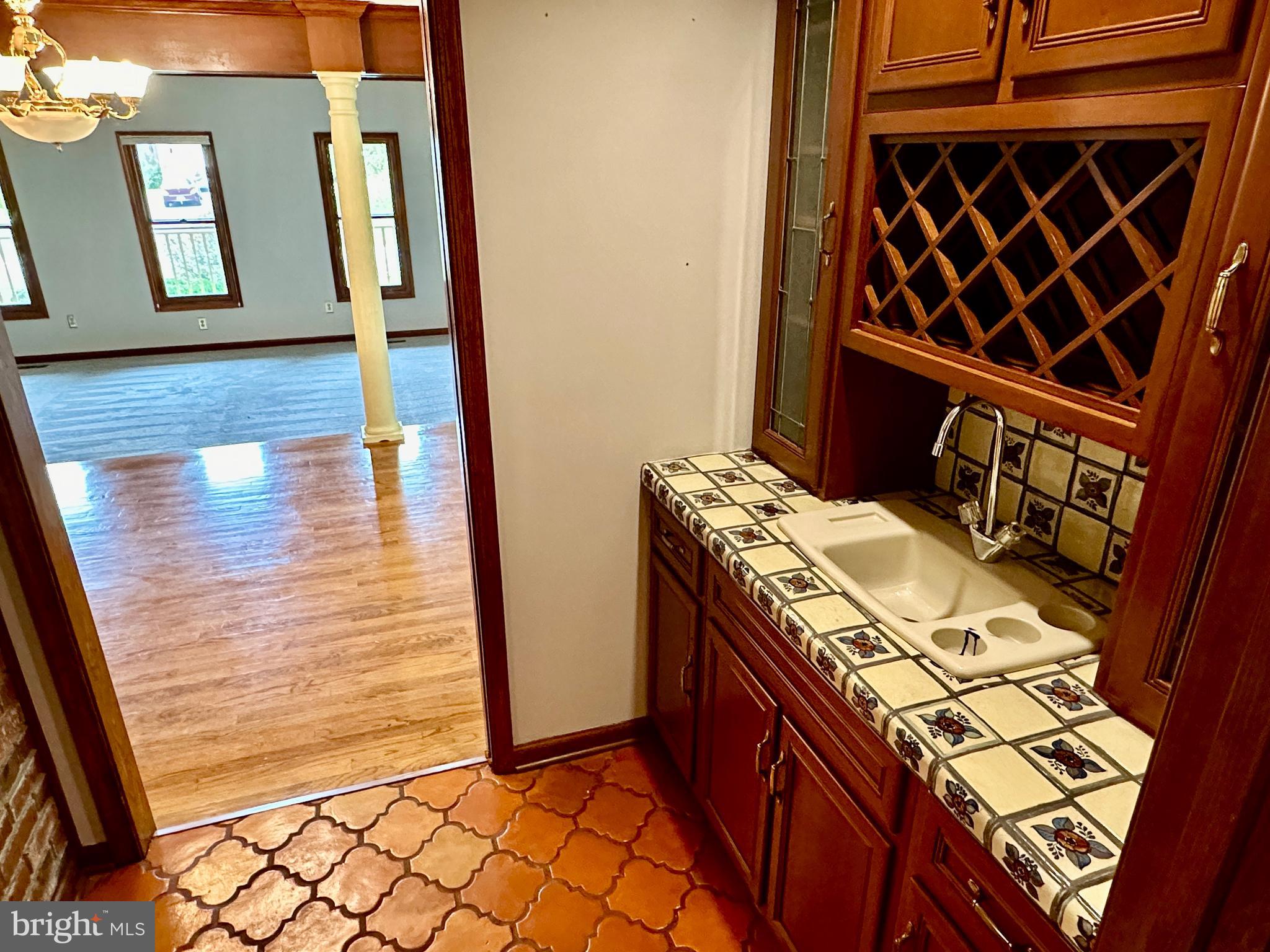 CLEARVIEW HEIGHTS - Residential Lease