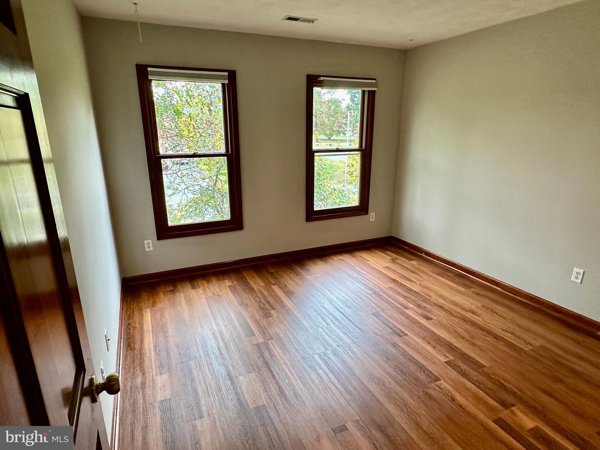 CLEARVIEW HEIGHTS - Residential Lease