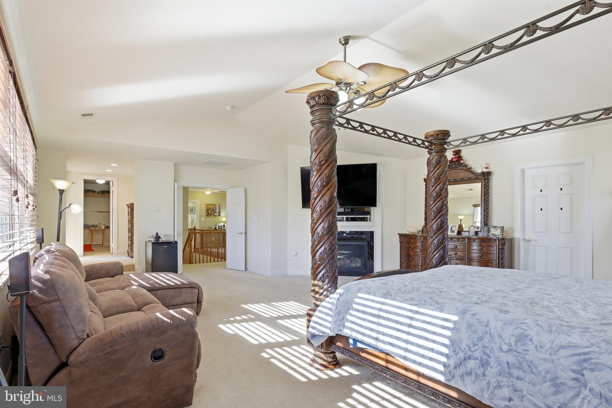 AUTUMN HILLS - Residential