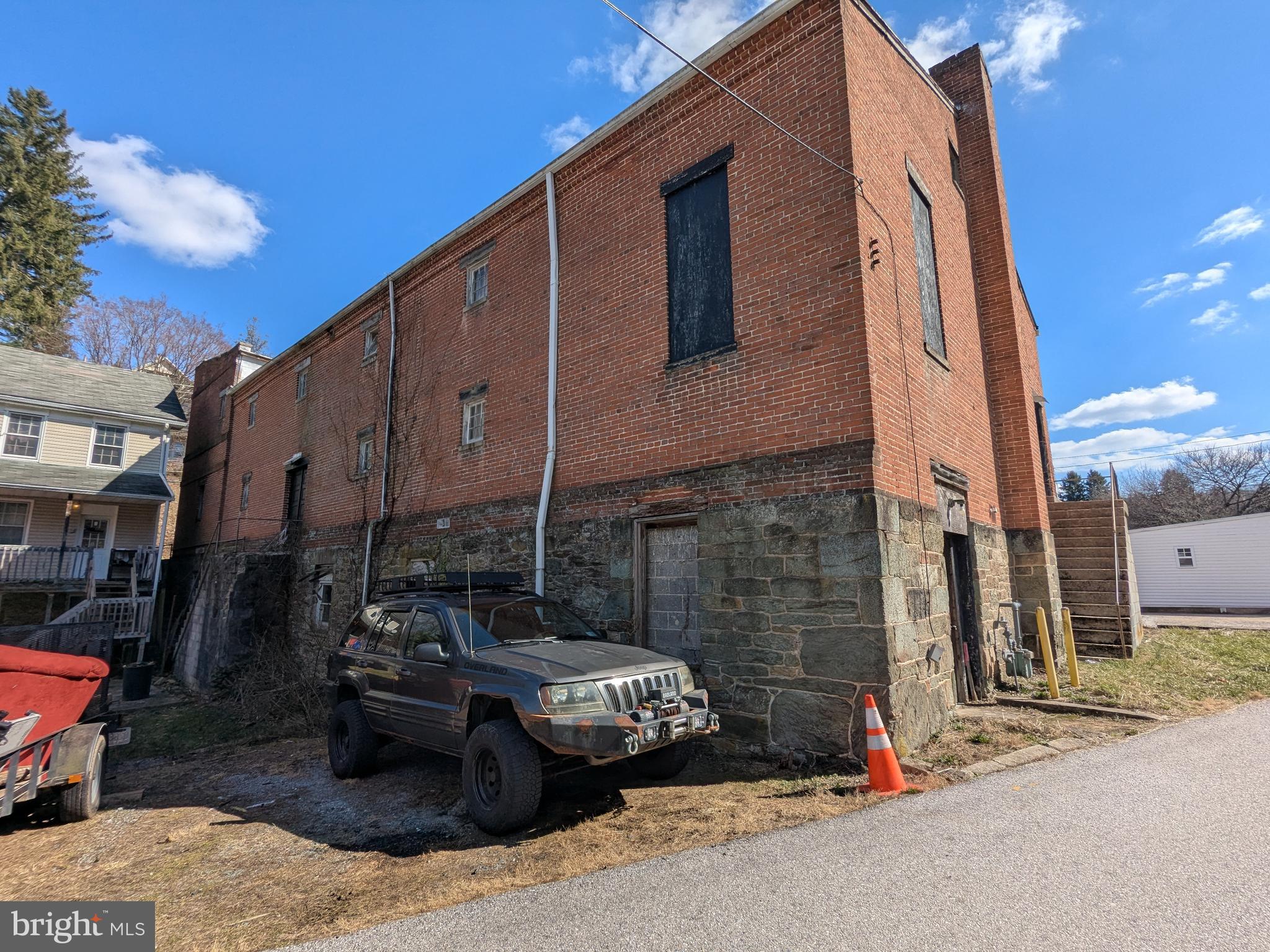 37 MANCHESTER STREET