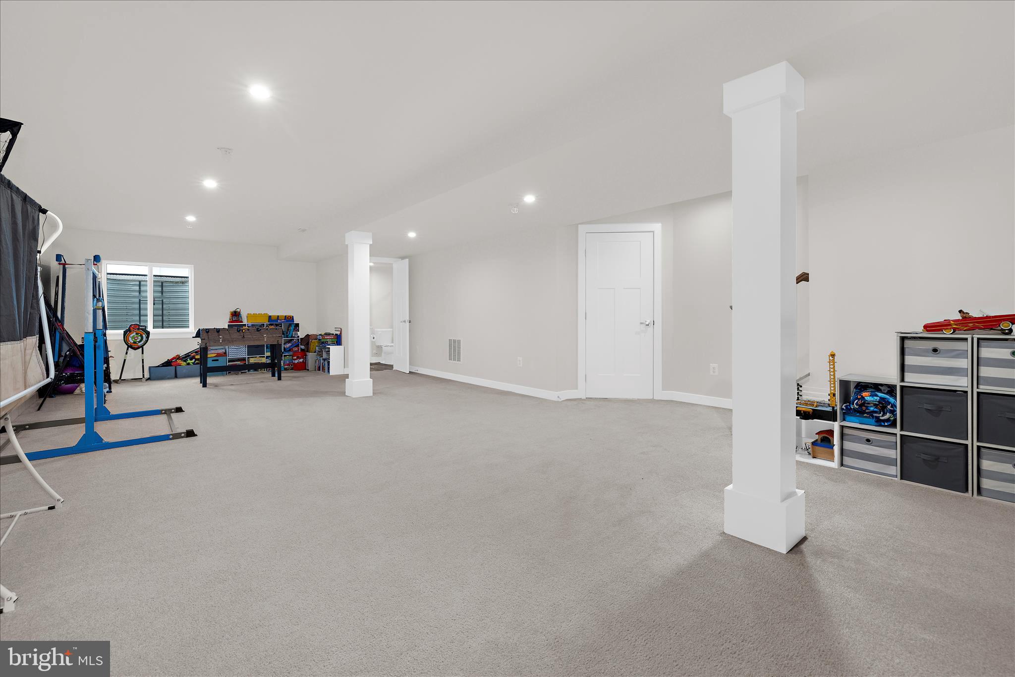 CHURCH HILL HUNT - Residential