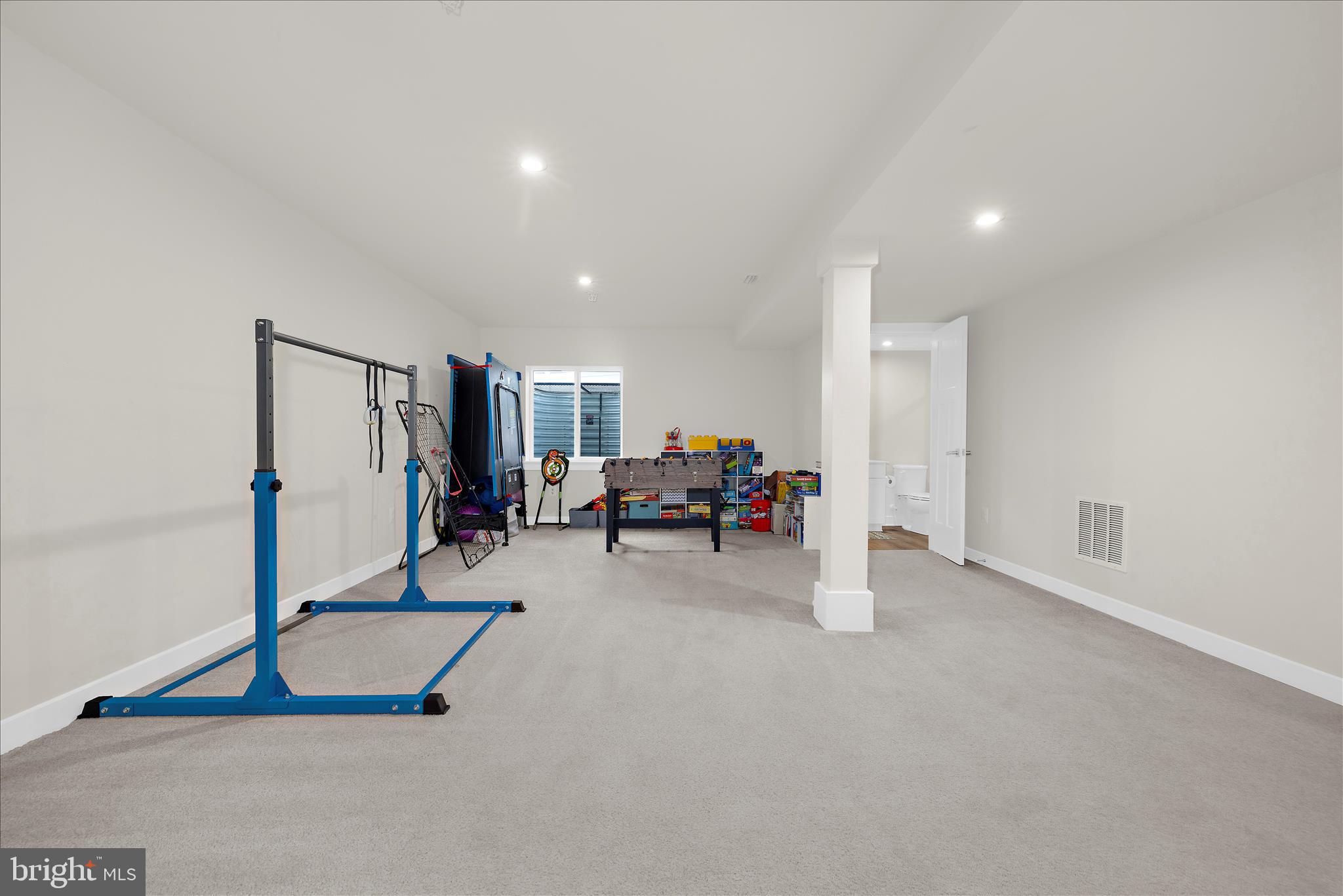 CHURCH HILL HUNT - Residential