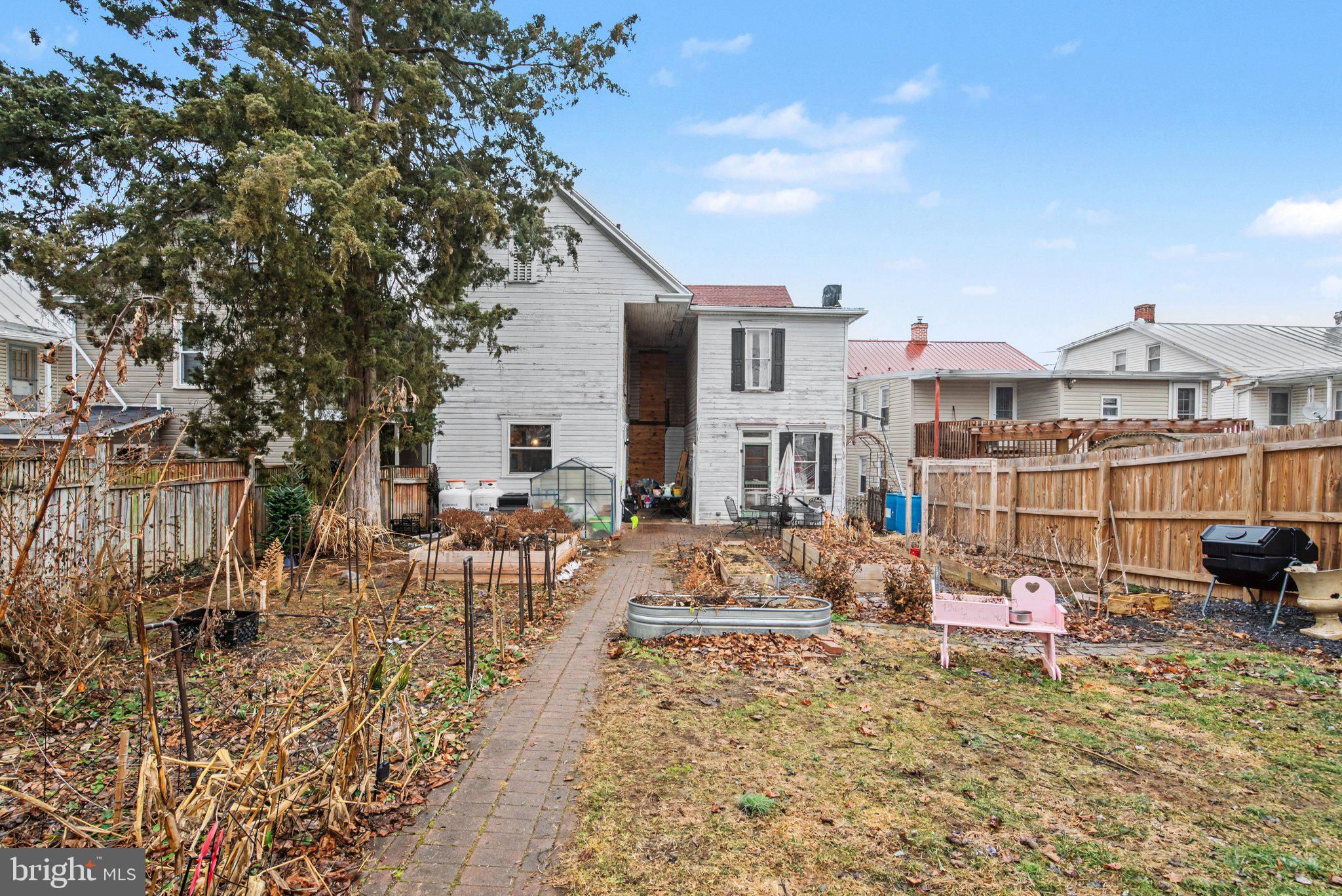 NEWVILLE BOROUGH - Residential