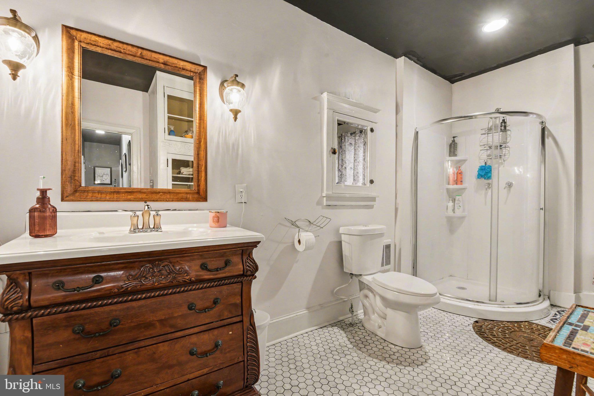 NEWVILLE BOROUGH - Residential