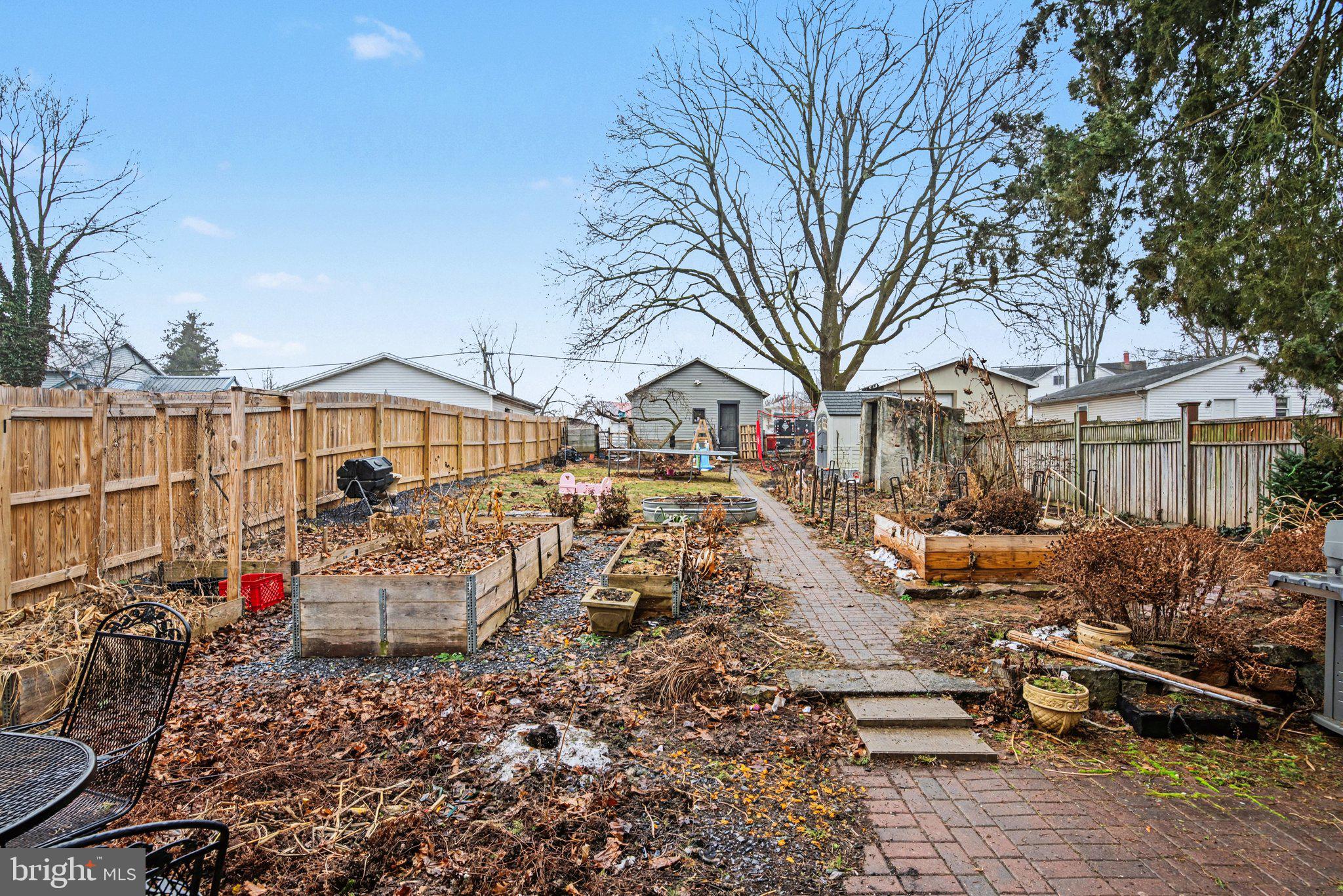 NEWVILLE BOROUGH - Residential