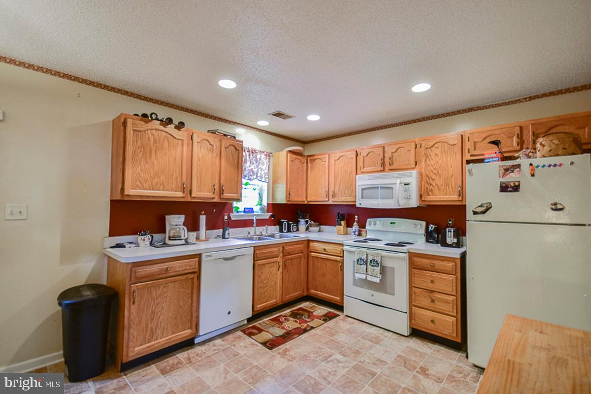 SPRINGFIELD VILLAGE - Residential