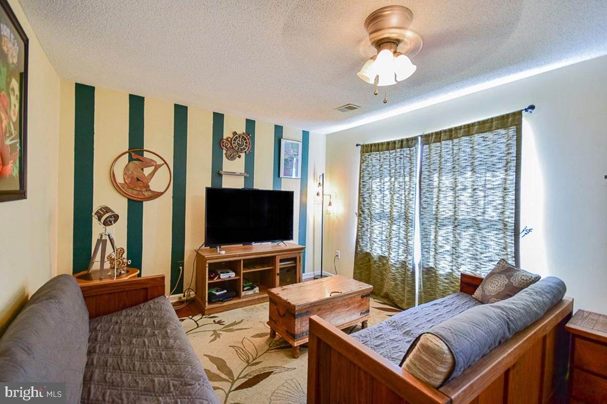 SPRINGFIELD VILLAGE - Residential