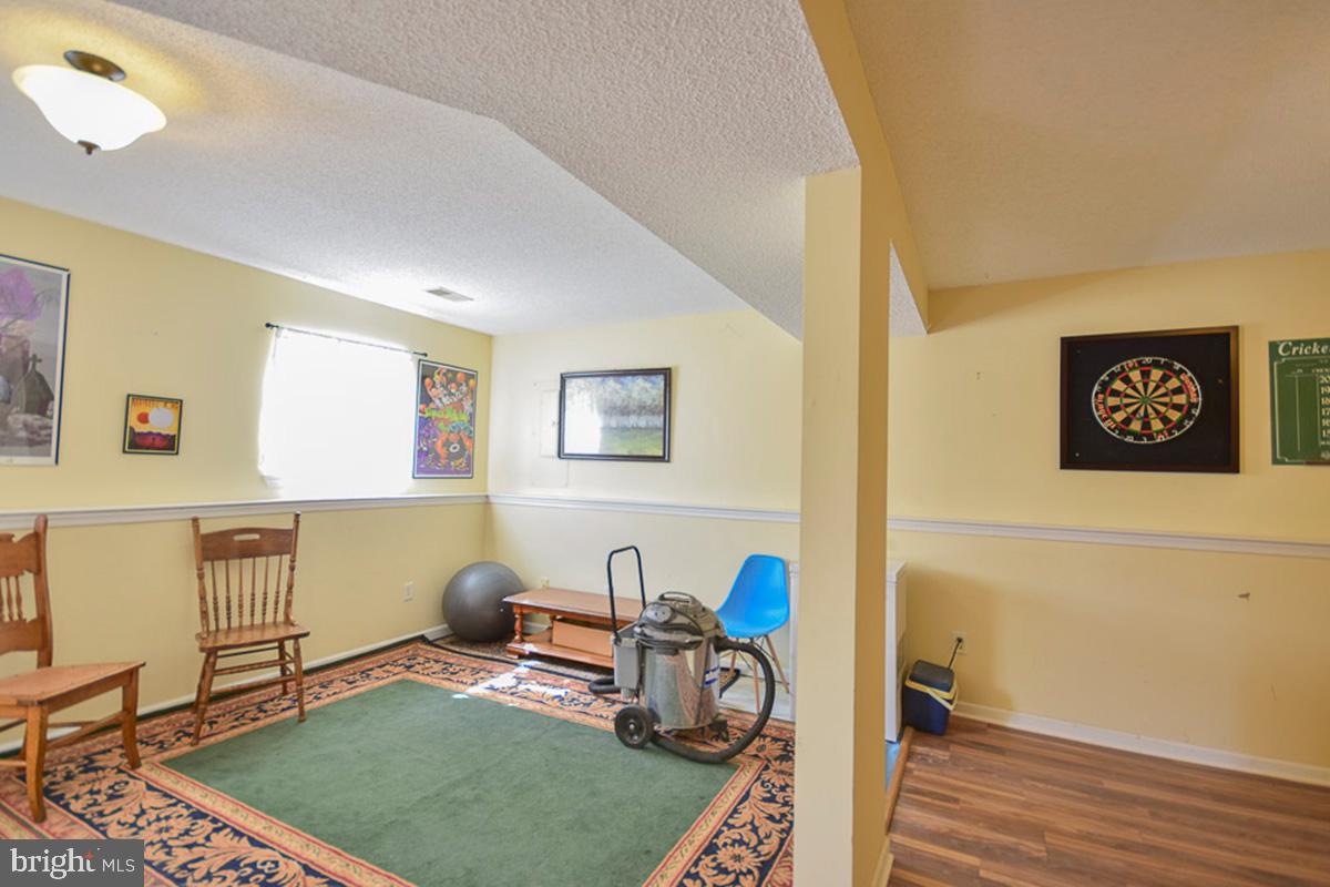 SPRINGFIELD VILLAGE - Residential