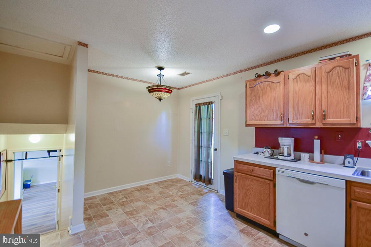 SPRINGFIELD VILLAGE - Residential