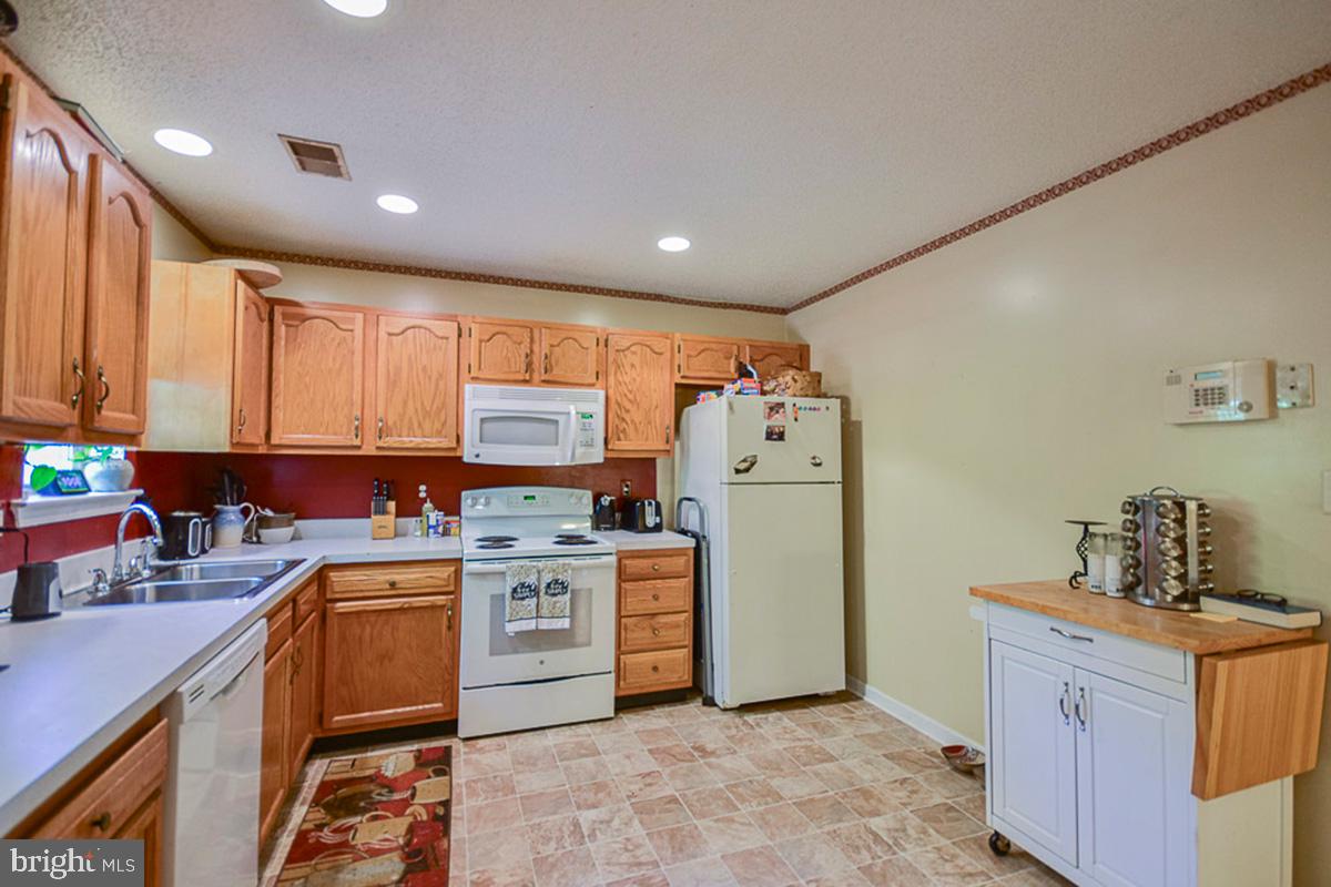 SPRINGFIELD VILLAGE - Residential