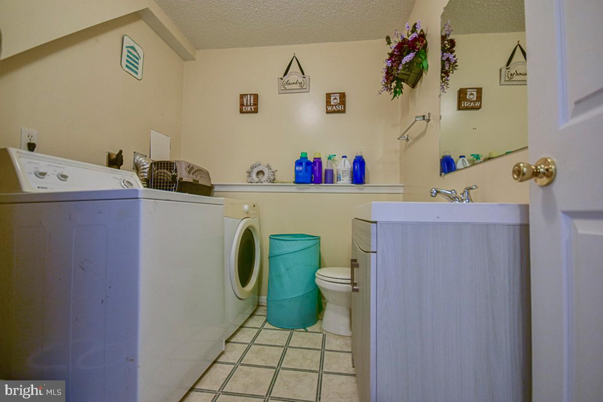 SPRINGFIELD VILLAGE - Residential